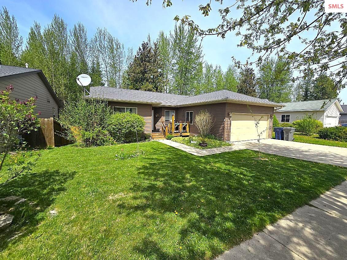 Property photo 2 for 1305 Honeysuckle Ave