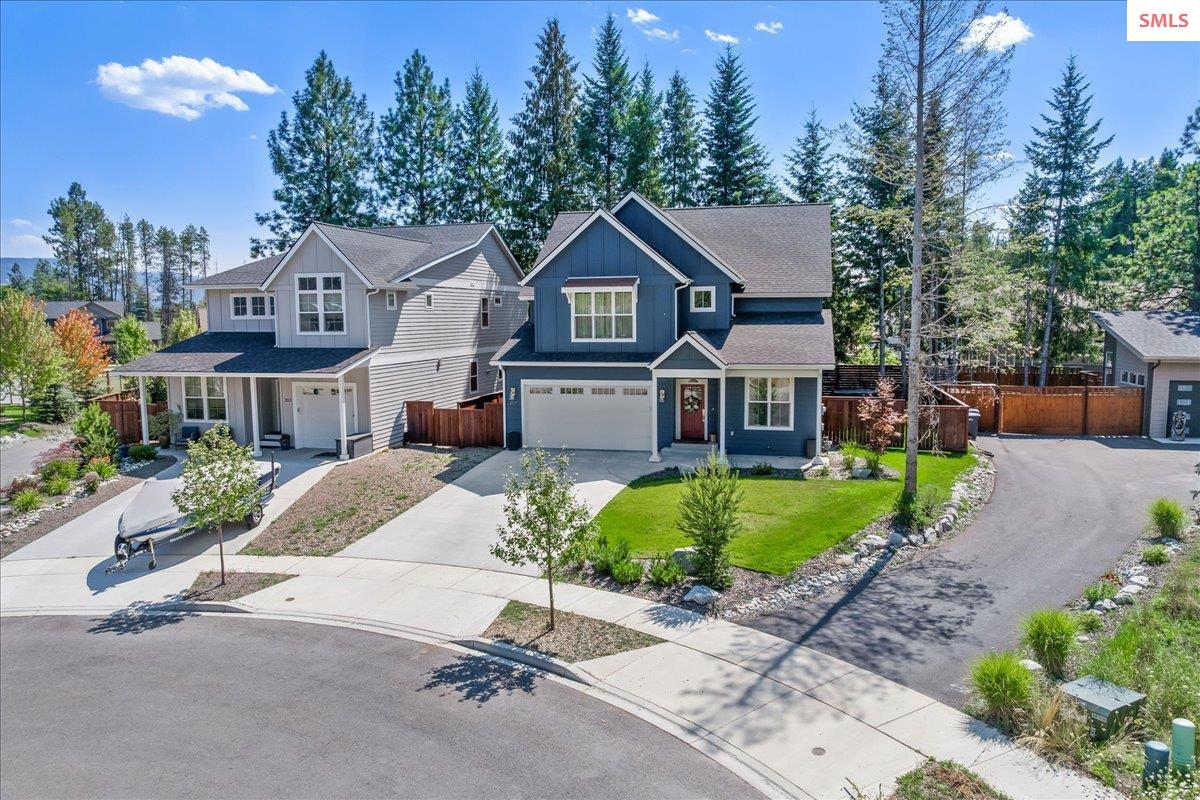 Front exterior of 207 Madera Drive