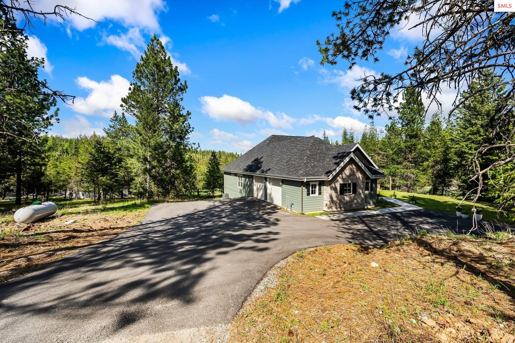 Property photo 3 for 261 Hawkwind Trail