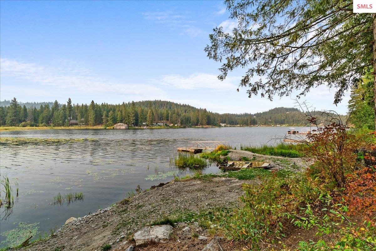 Property photo 3 for 529 Beaver Lake Rd
