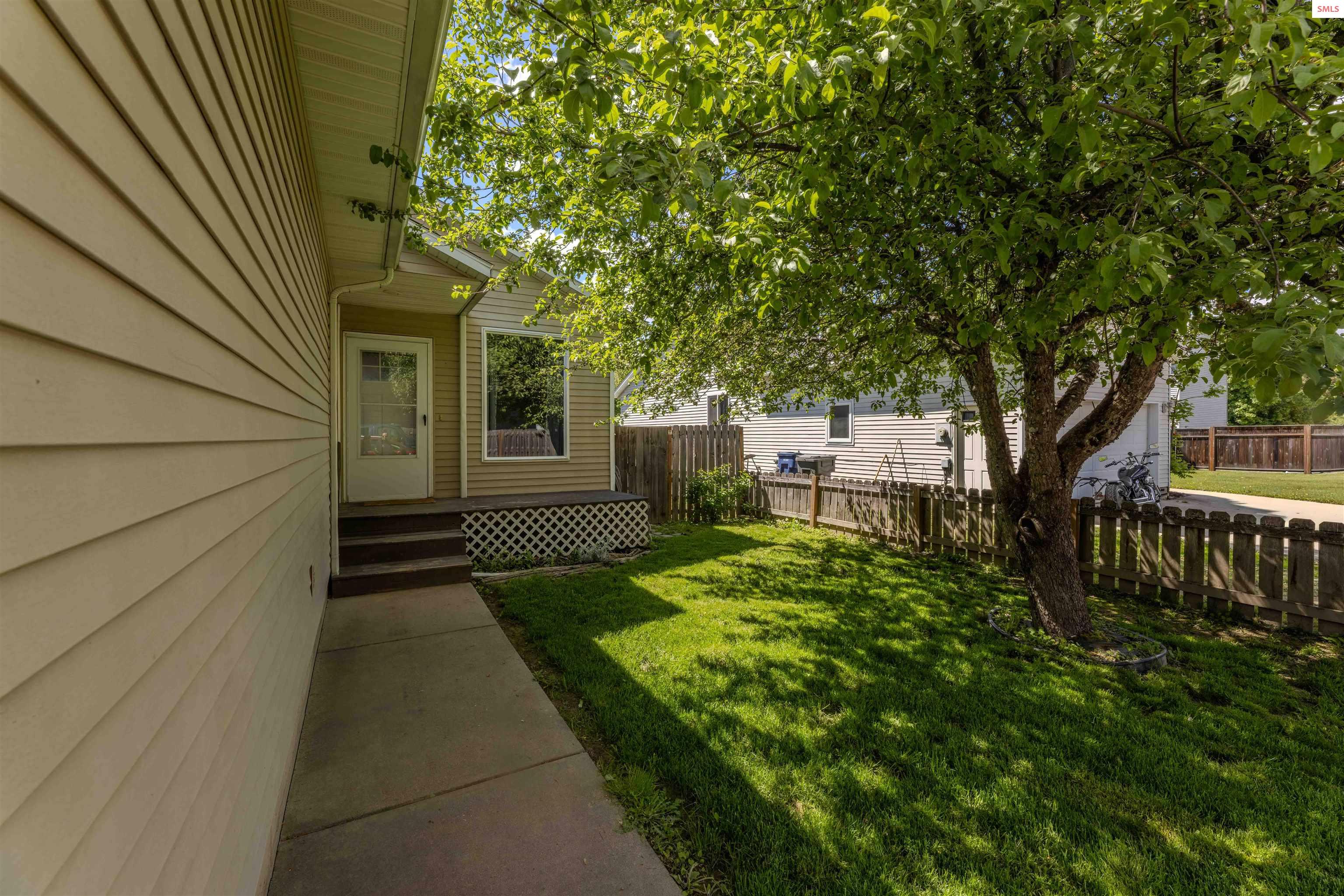 Property photo 3 for 418 Division Ave