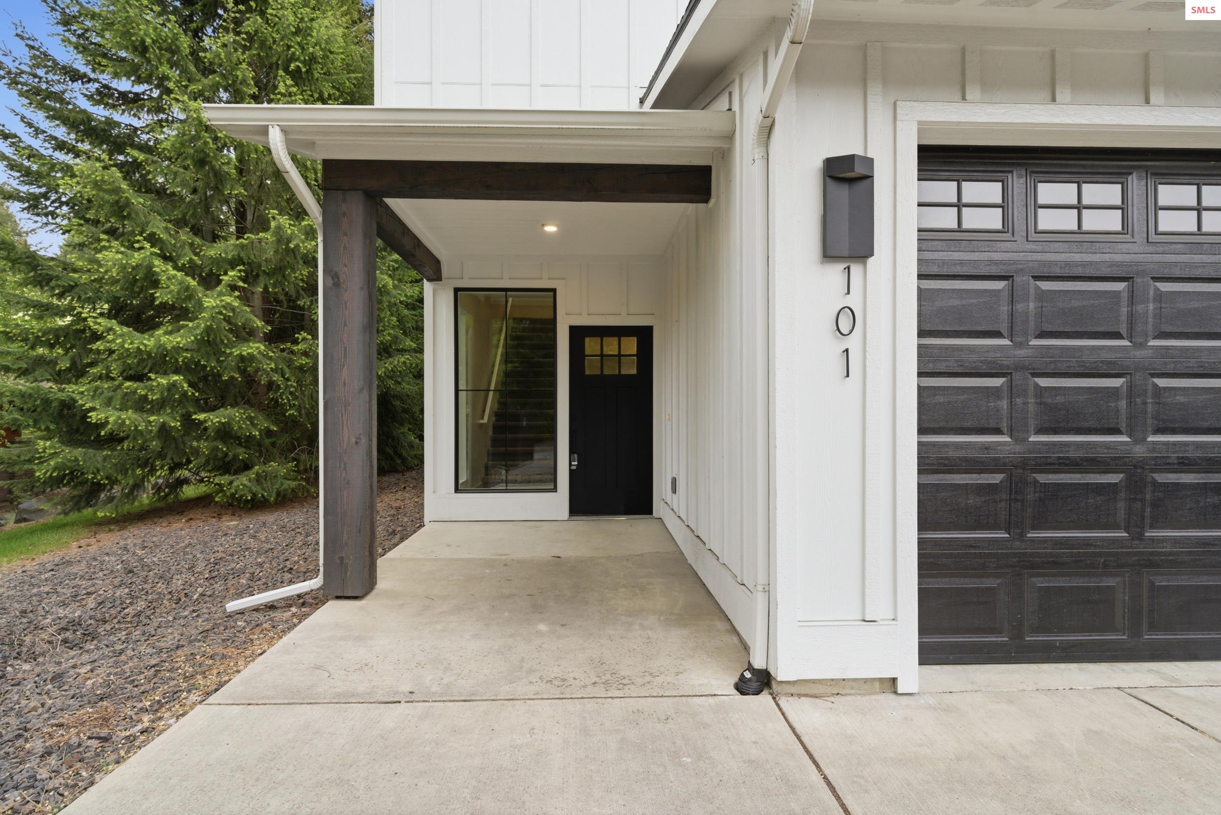 Front exterior of 955 W Grove Way