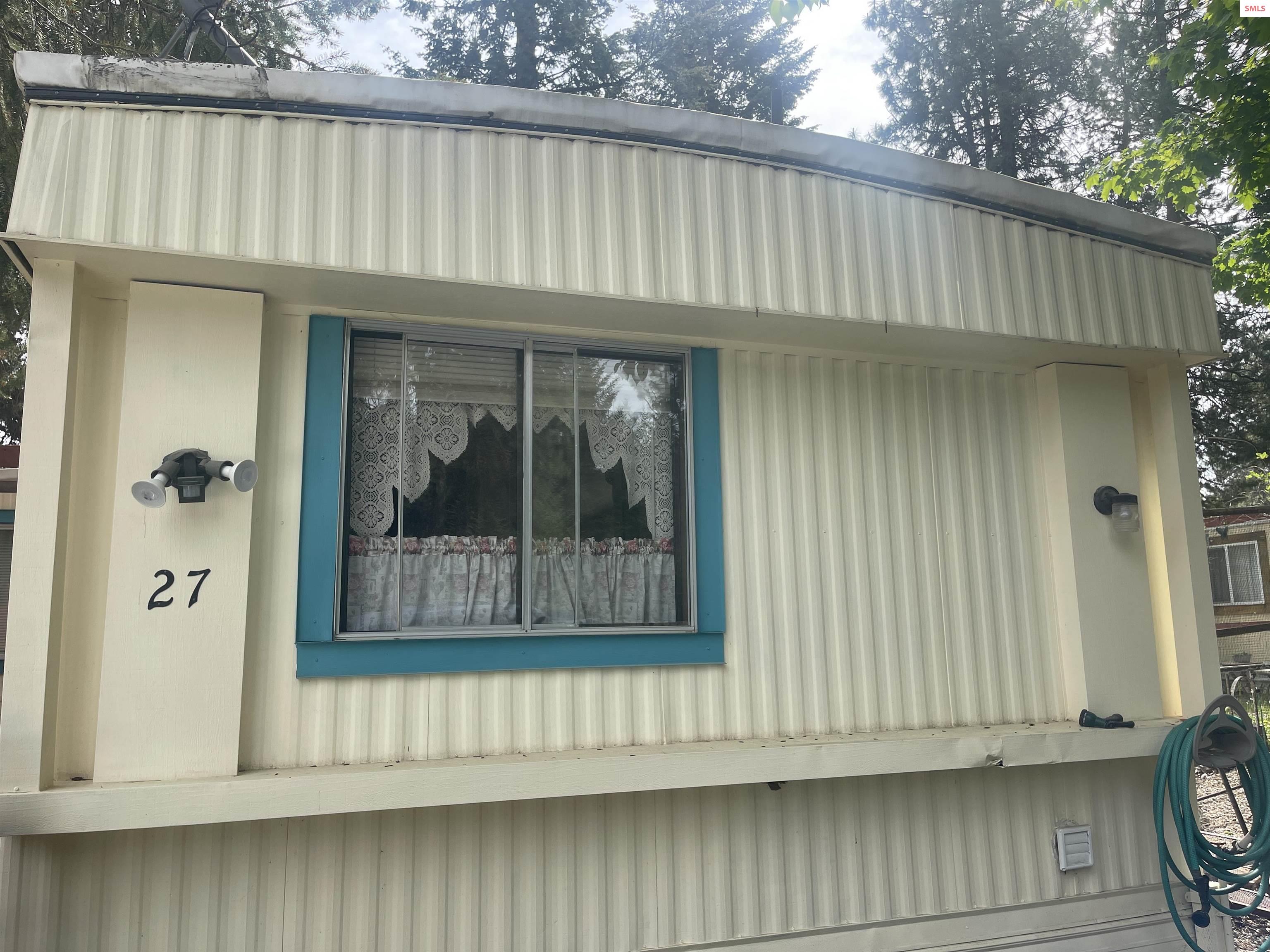 Front exterior of 111 Gun Club Rd. #27