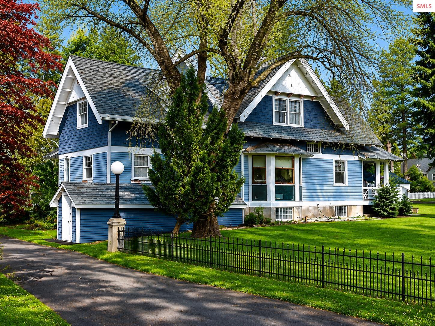 Front exterior of 6990 Denver St