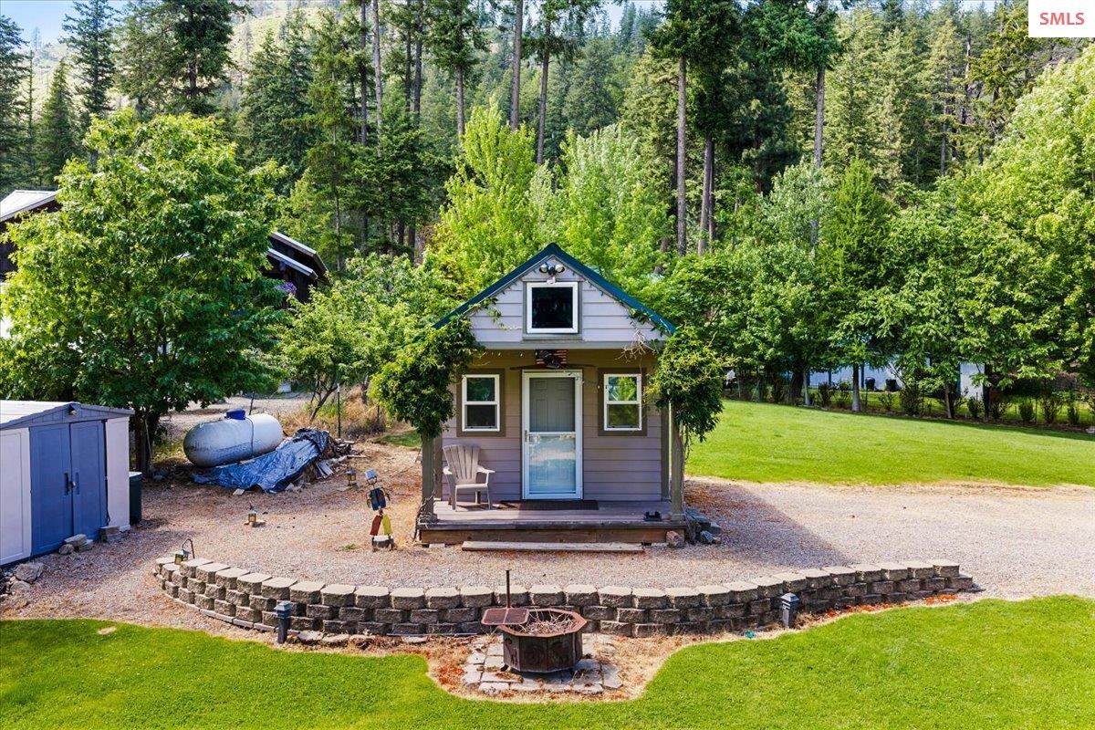 Property photo 2 for 461 Glacier Loop