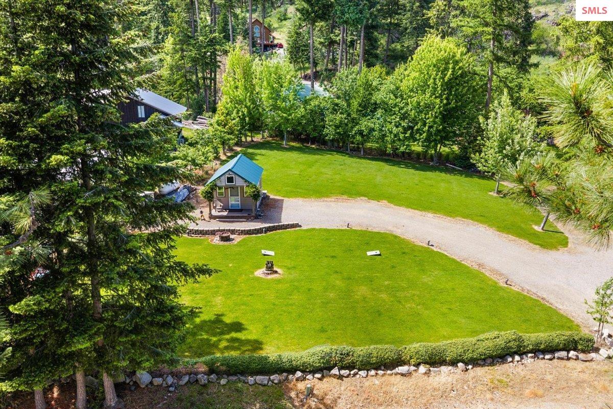Property photo 3 for 461 Glacier Loop