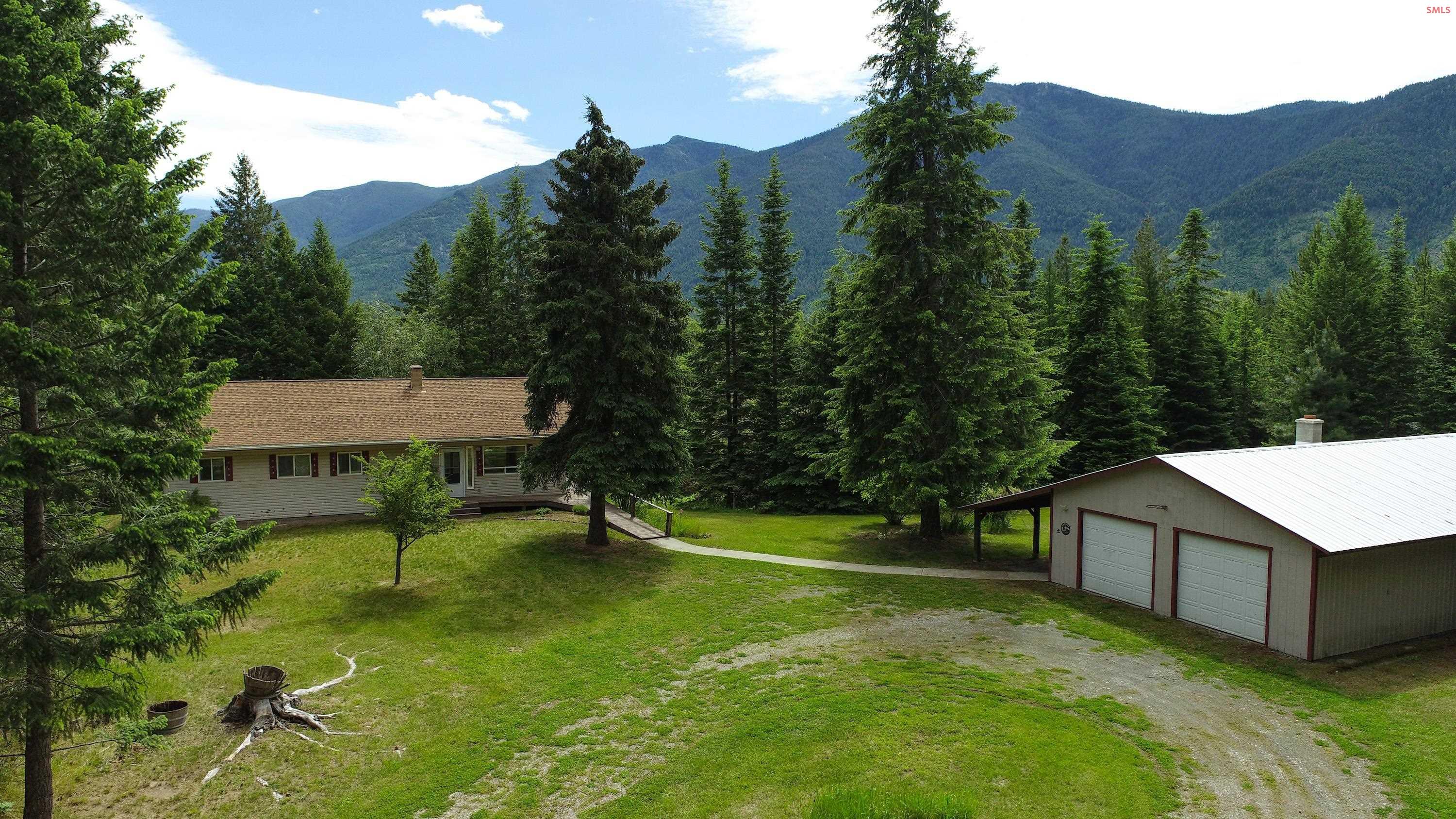 Front exterior of 3228 Kootenai Trail Rd