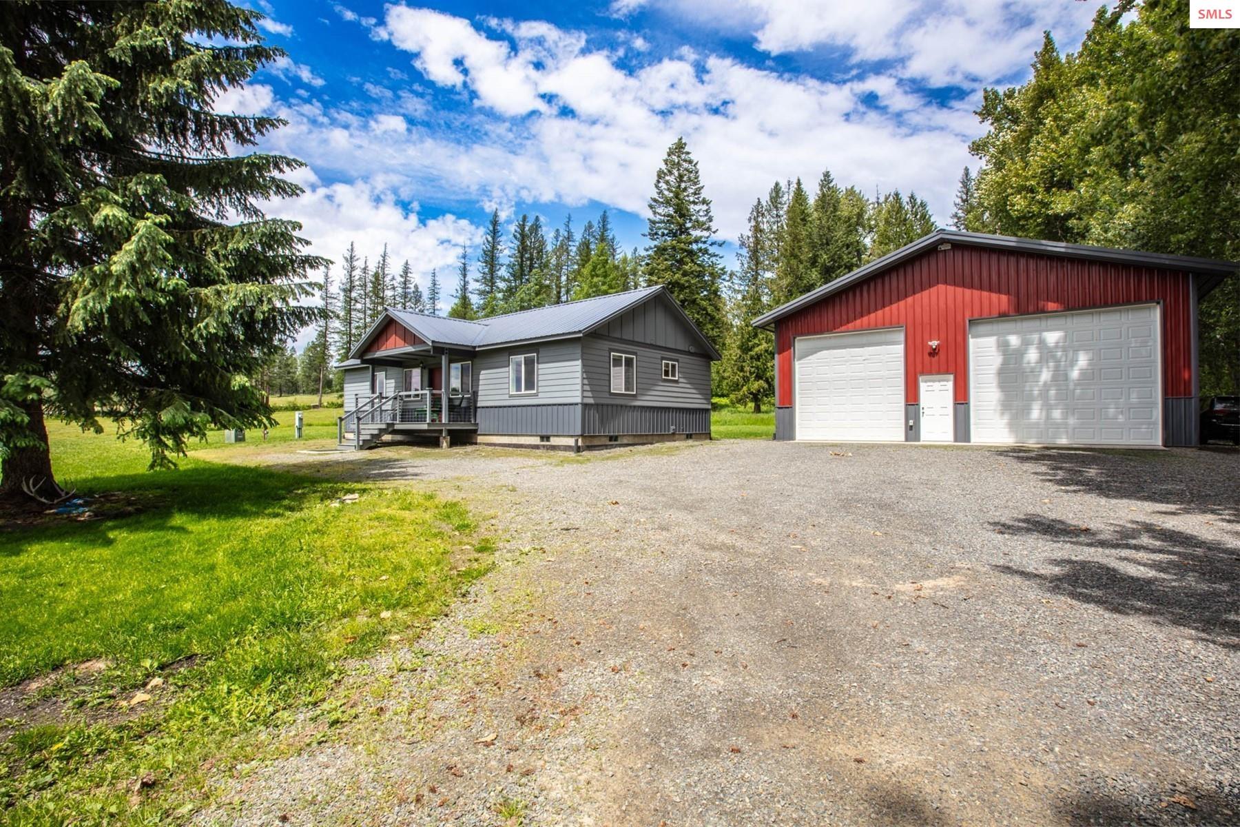 Property photo 3 for 1923 Sagle Road