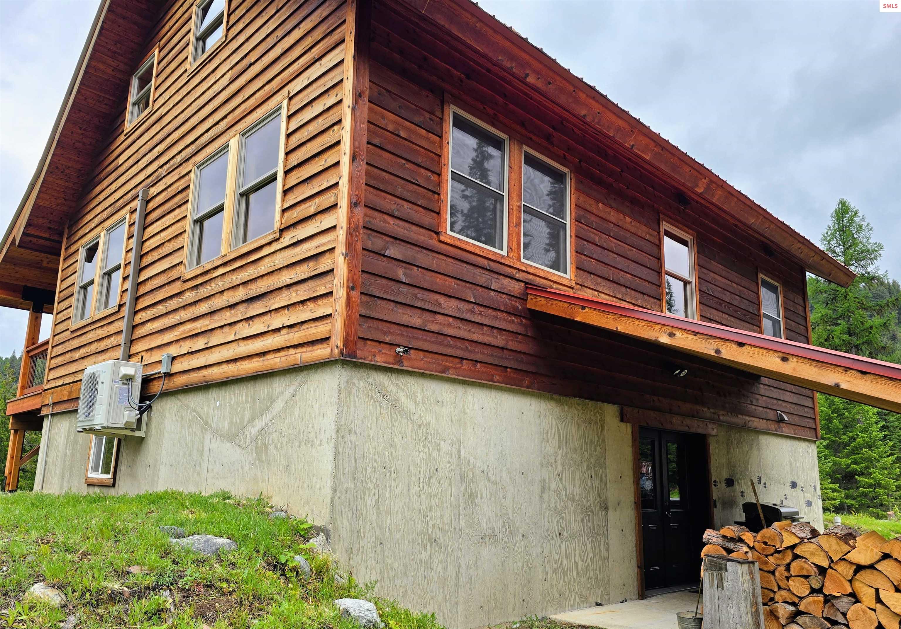 Front exterior of 670 Gus Creek Rd