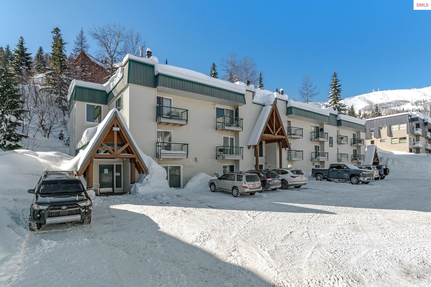 Front exterior of 515 Northwest Passage #17