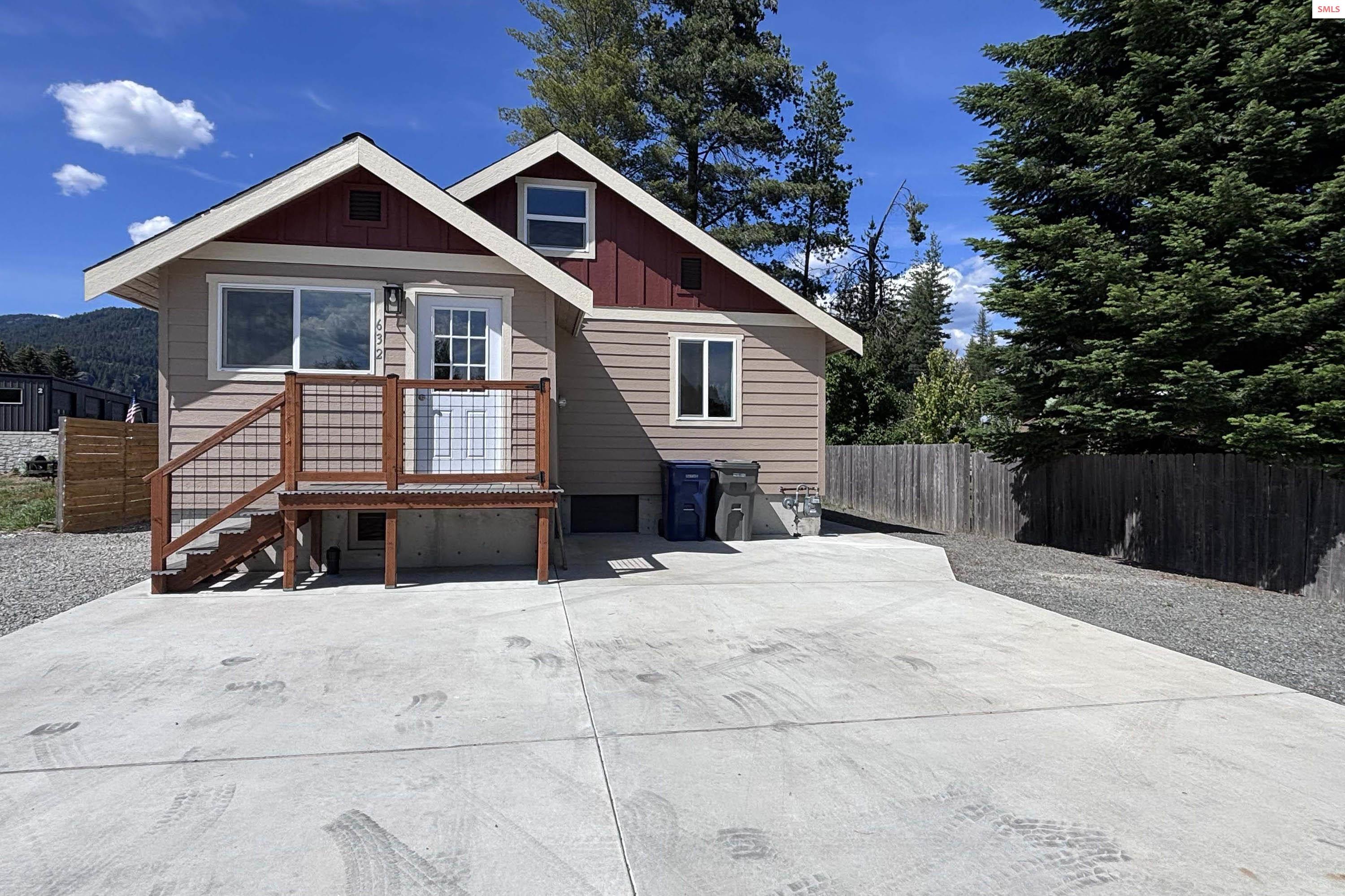 Property photo 2 for 632 Roberson Way