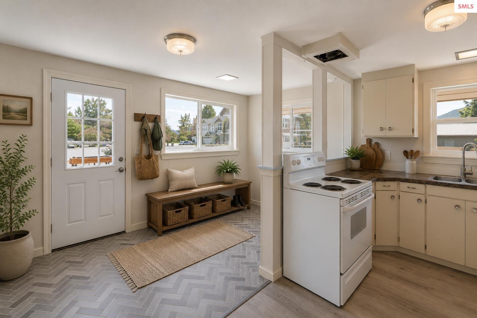 Property photo 3 for 632 Roberson Way