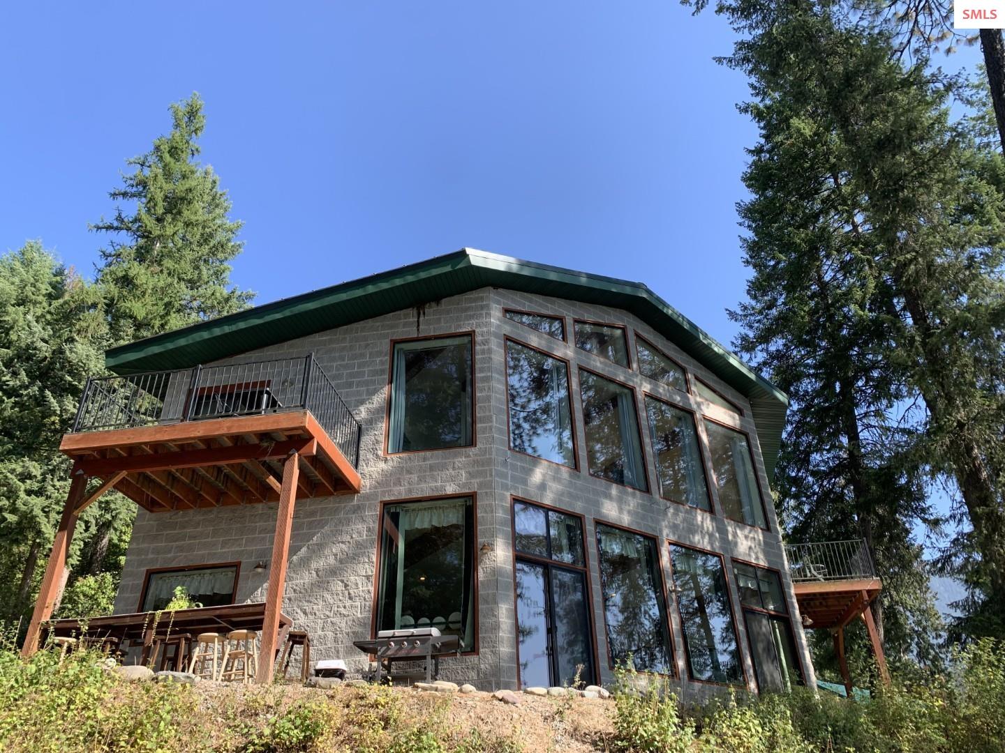 Front exterior of 7 Bridge View Lane