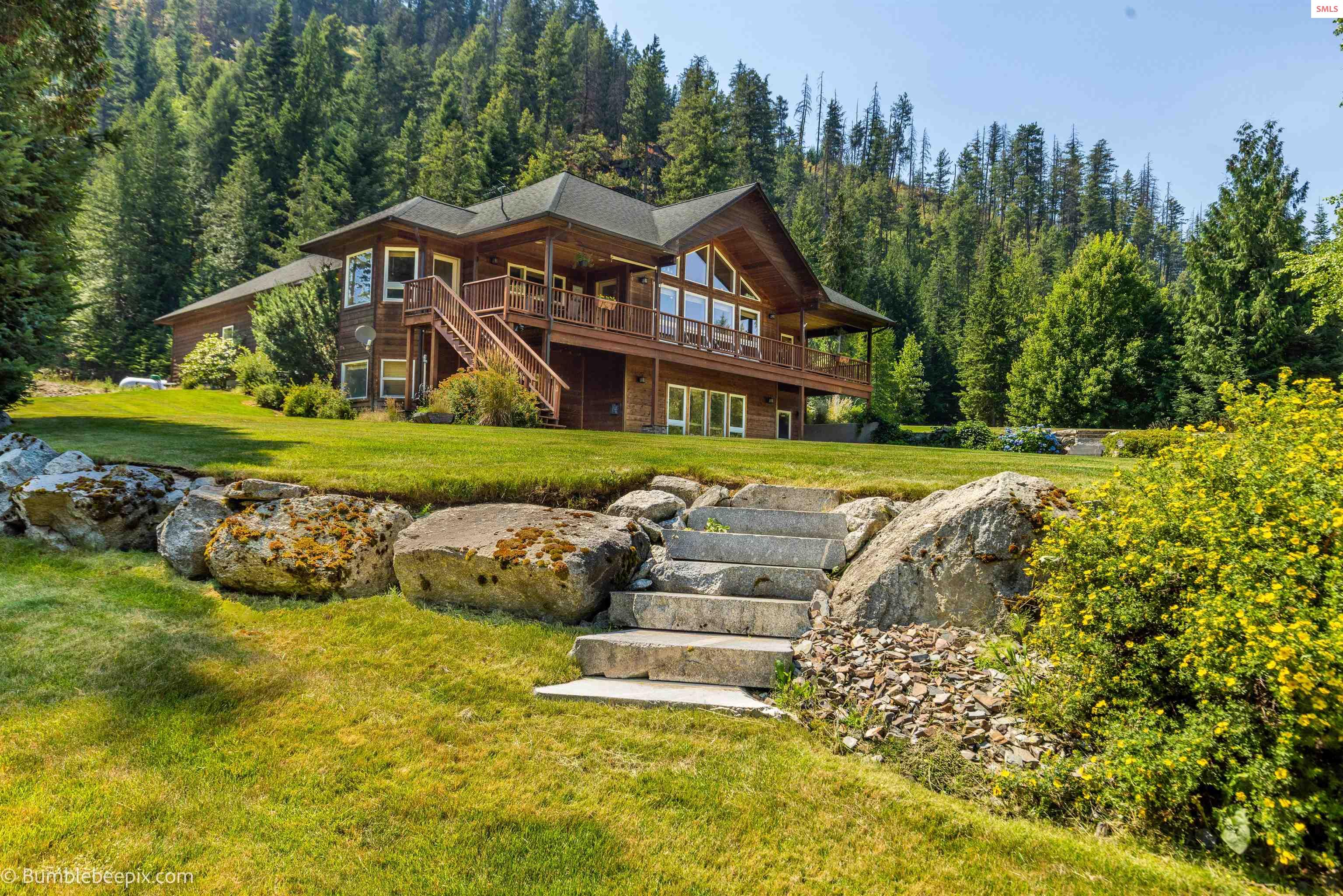 Front exterior of 71 Buck Ridge