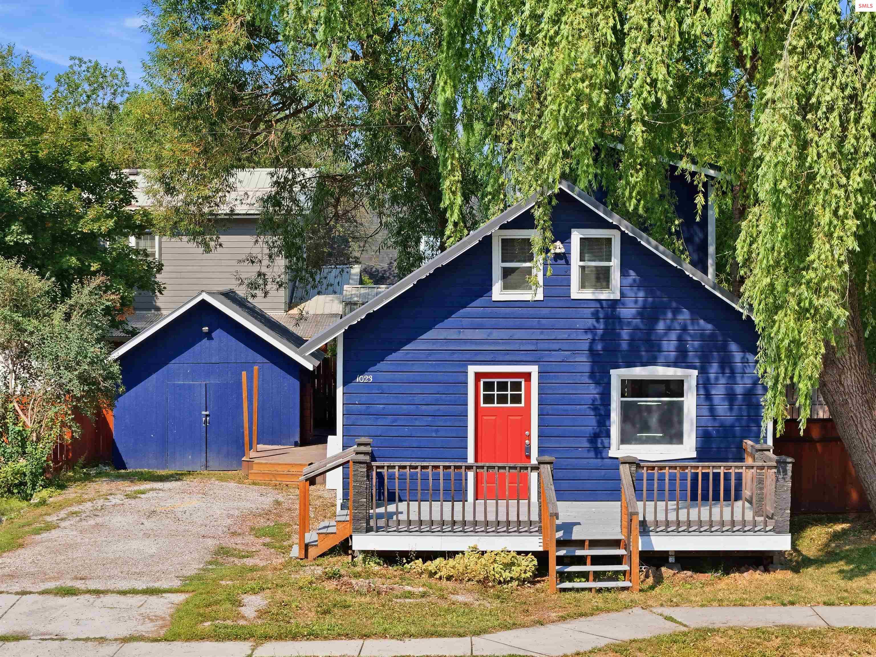 Front exterior of 1023 W Washington Ave