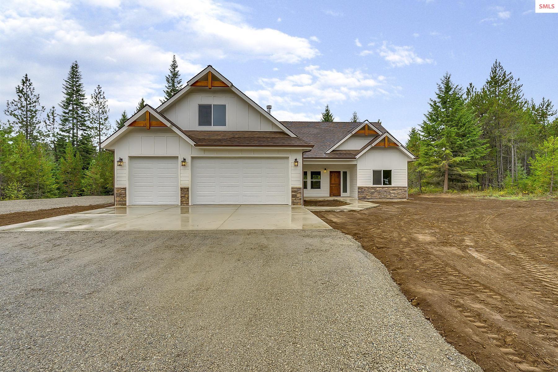 Front exterior of L1B8 N Eclipse Road
