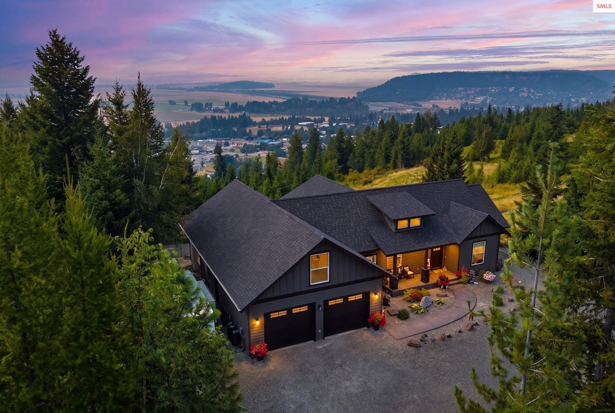 Front exterior of 455 Scenic Dr
