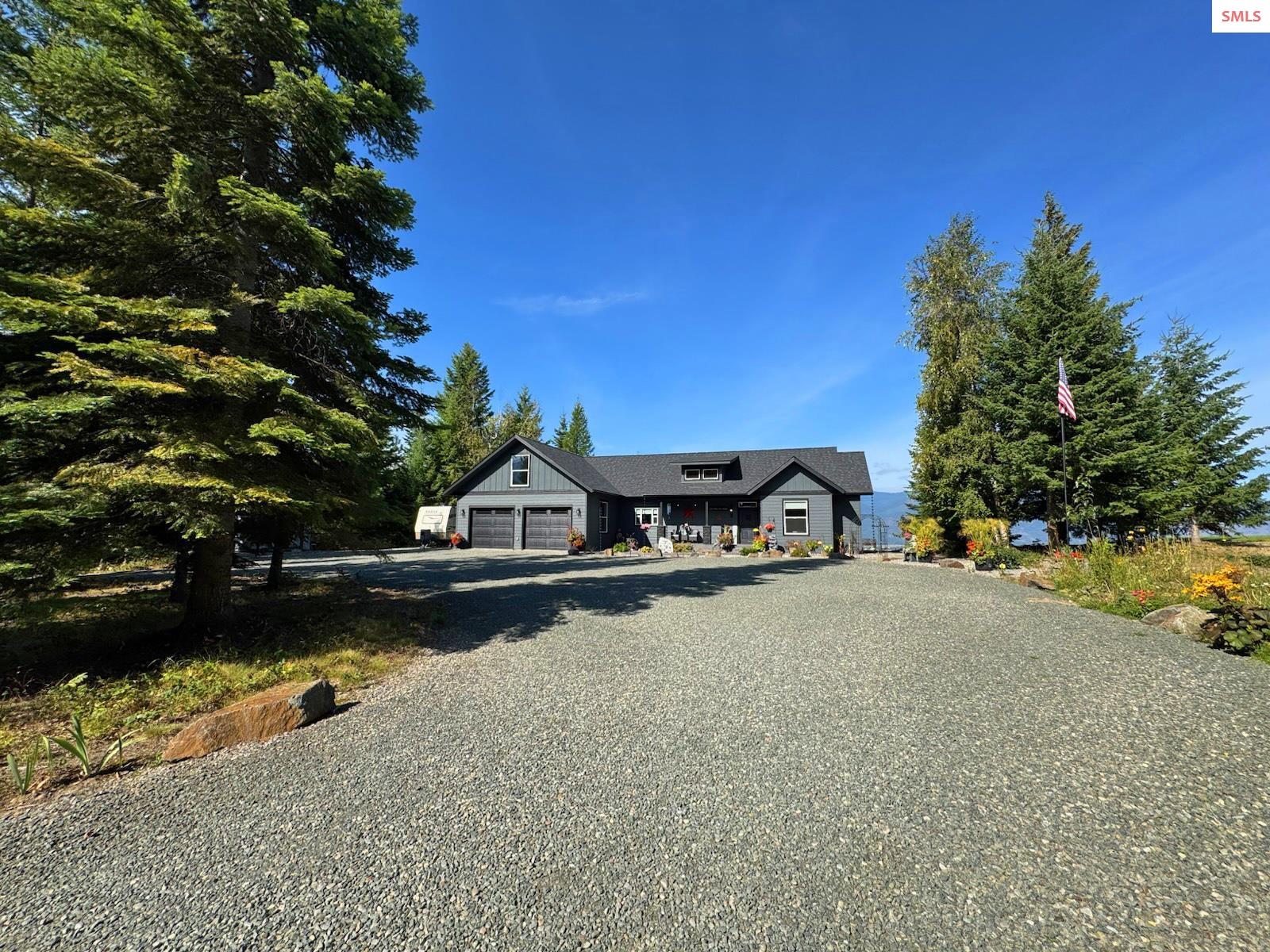 Property photo 2 for 455 Scenic Dr