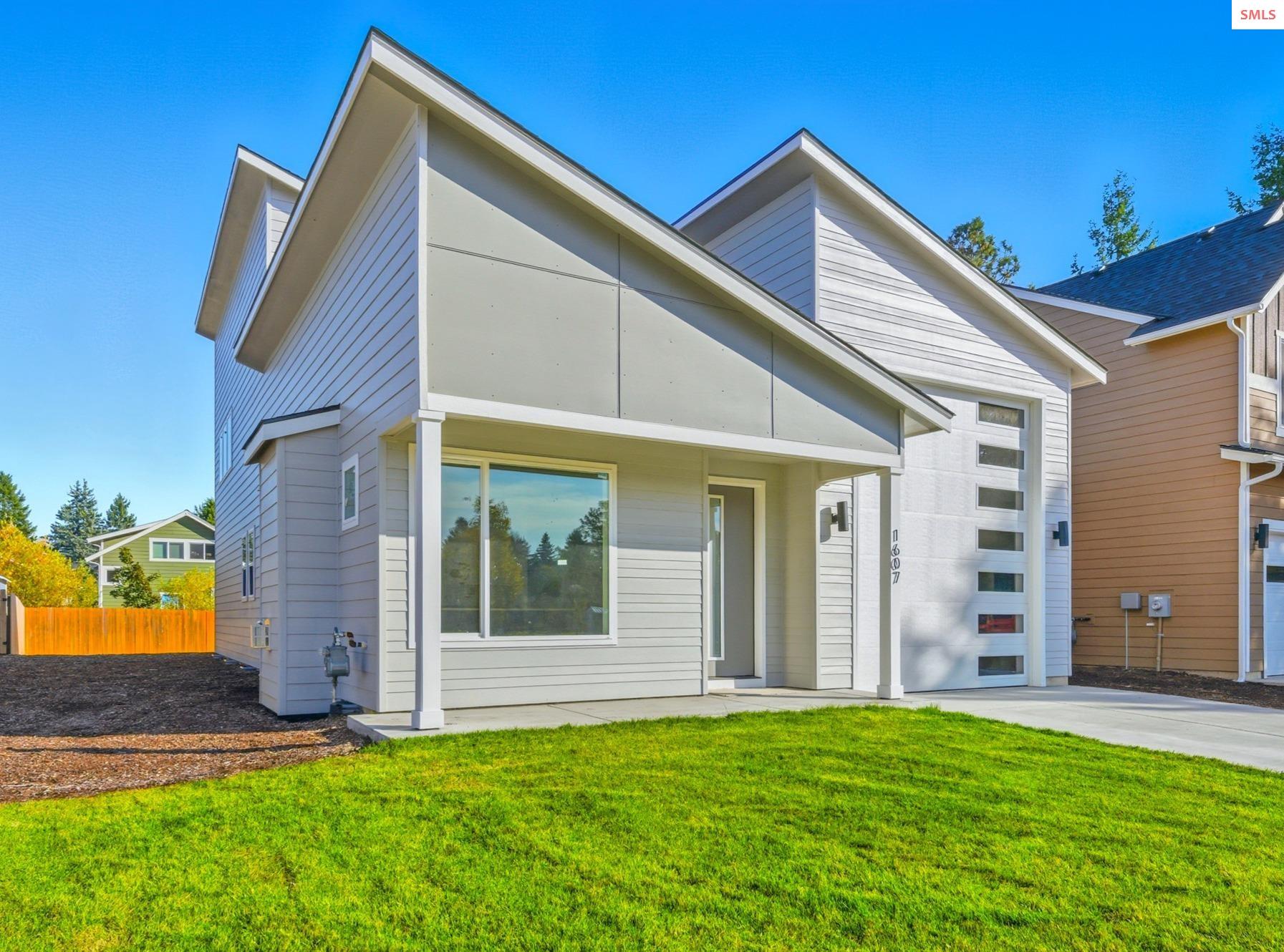 Front exterior of 1607 Gondola Ct