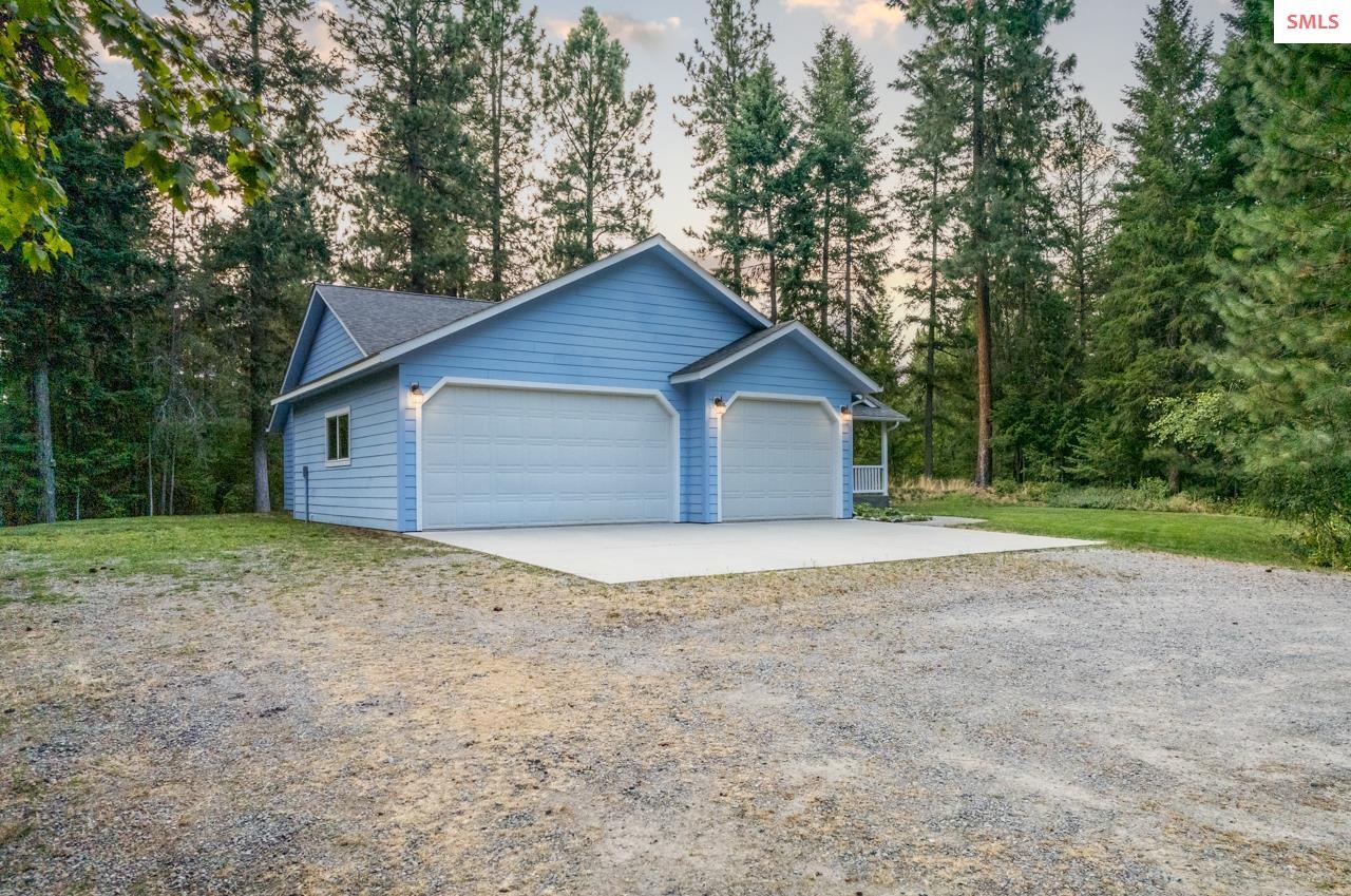 Property photo 3 for 599 Chokecherry Dr