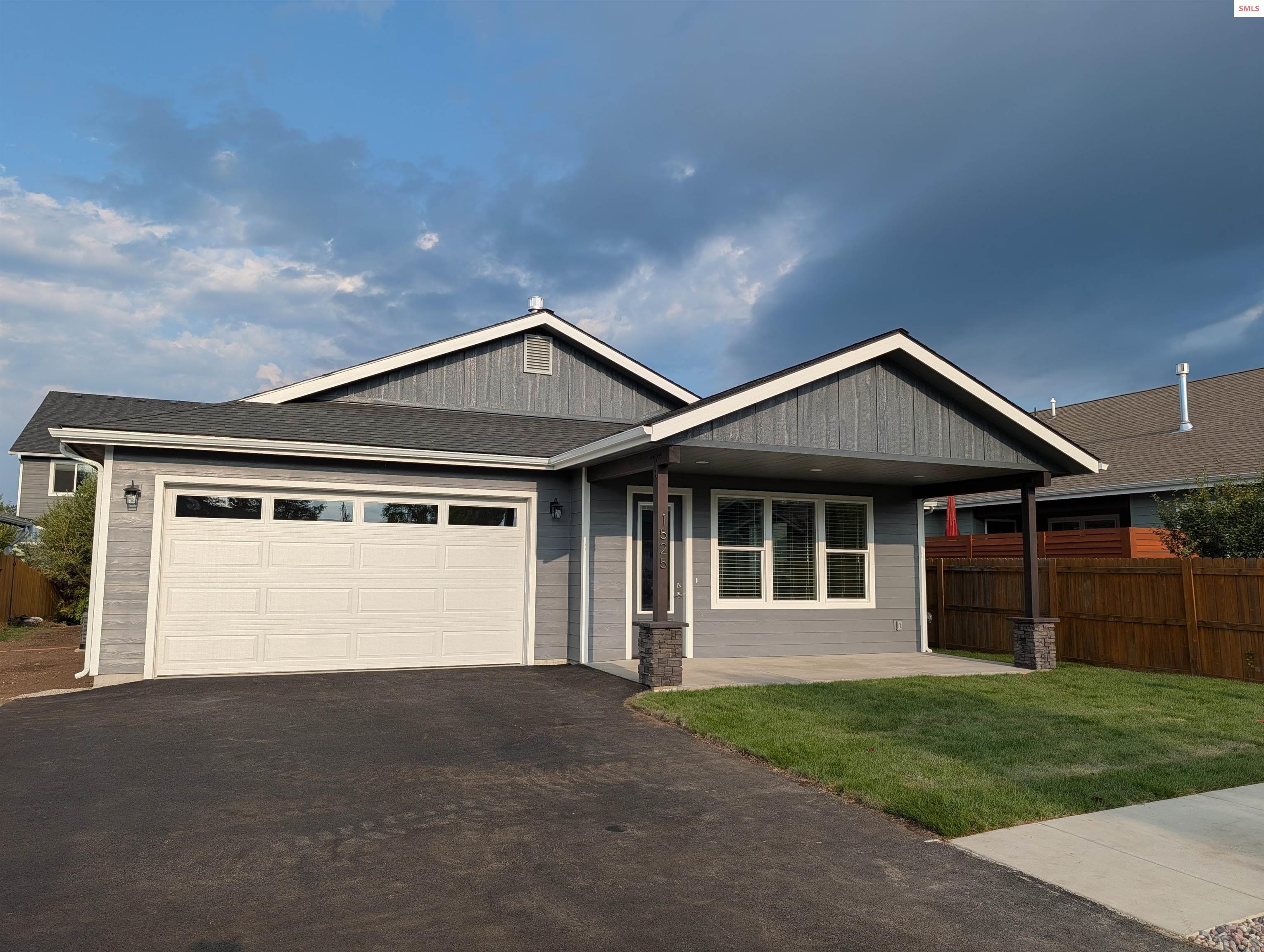 Front exterior of 1525 Nicholas Way
