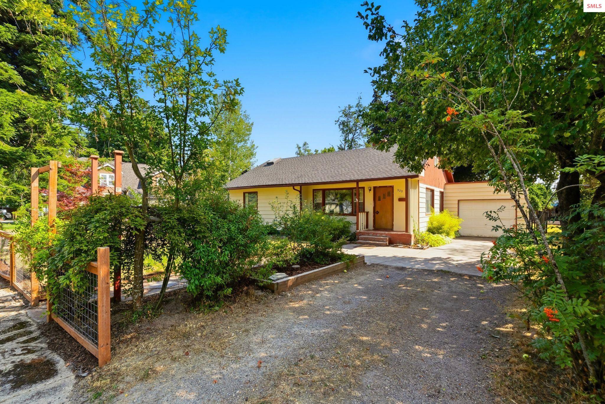 Property photo 3 for 929 Lake Street