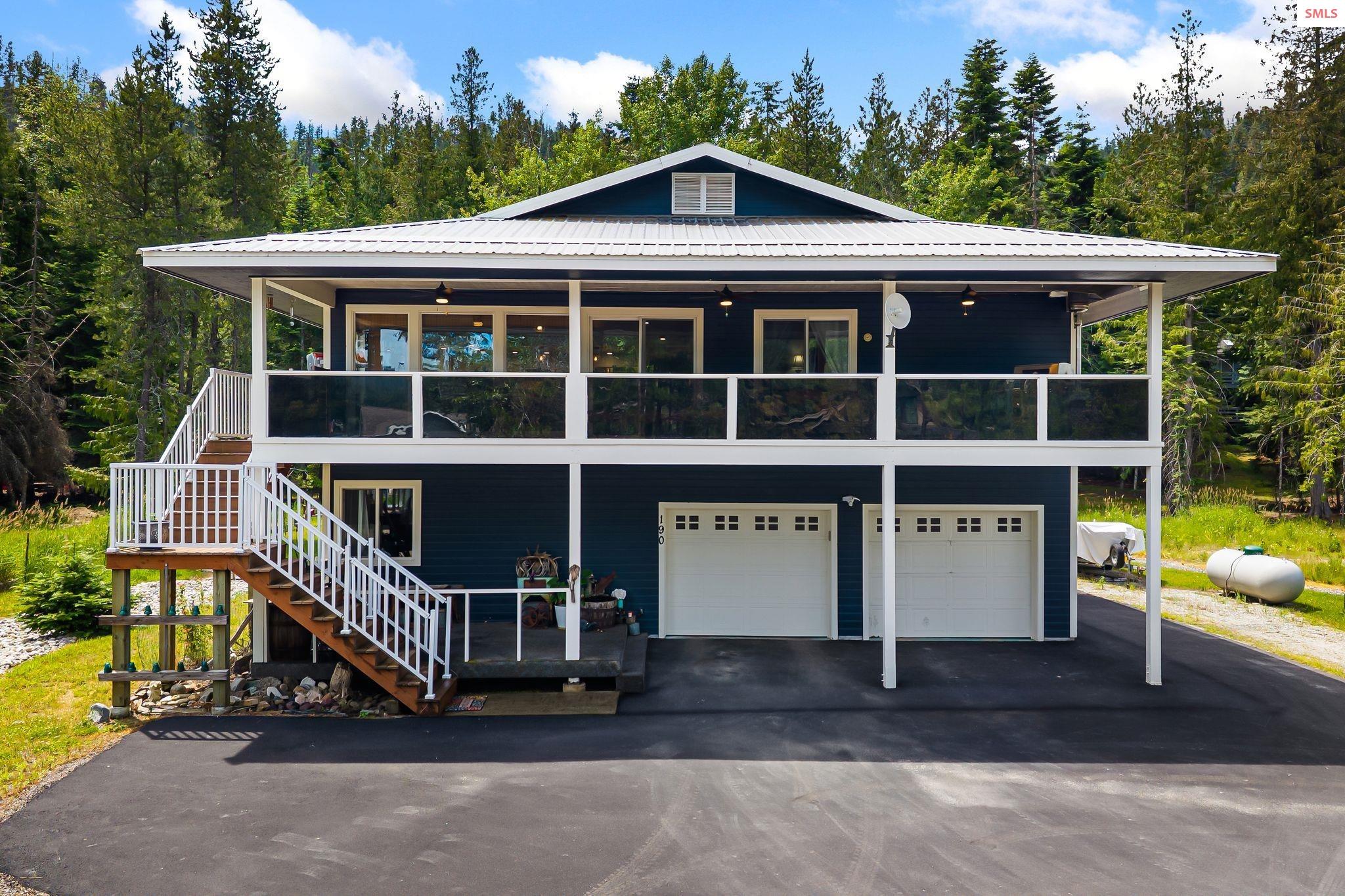 Front exterior of 190 Sunny Shores Loop