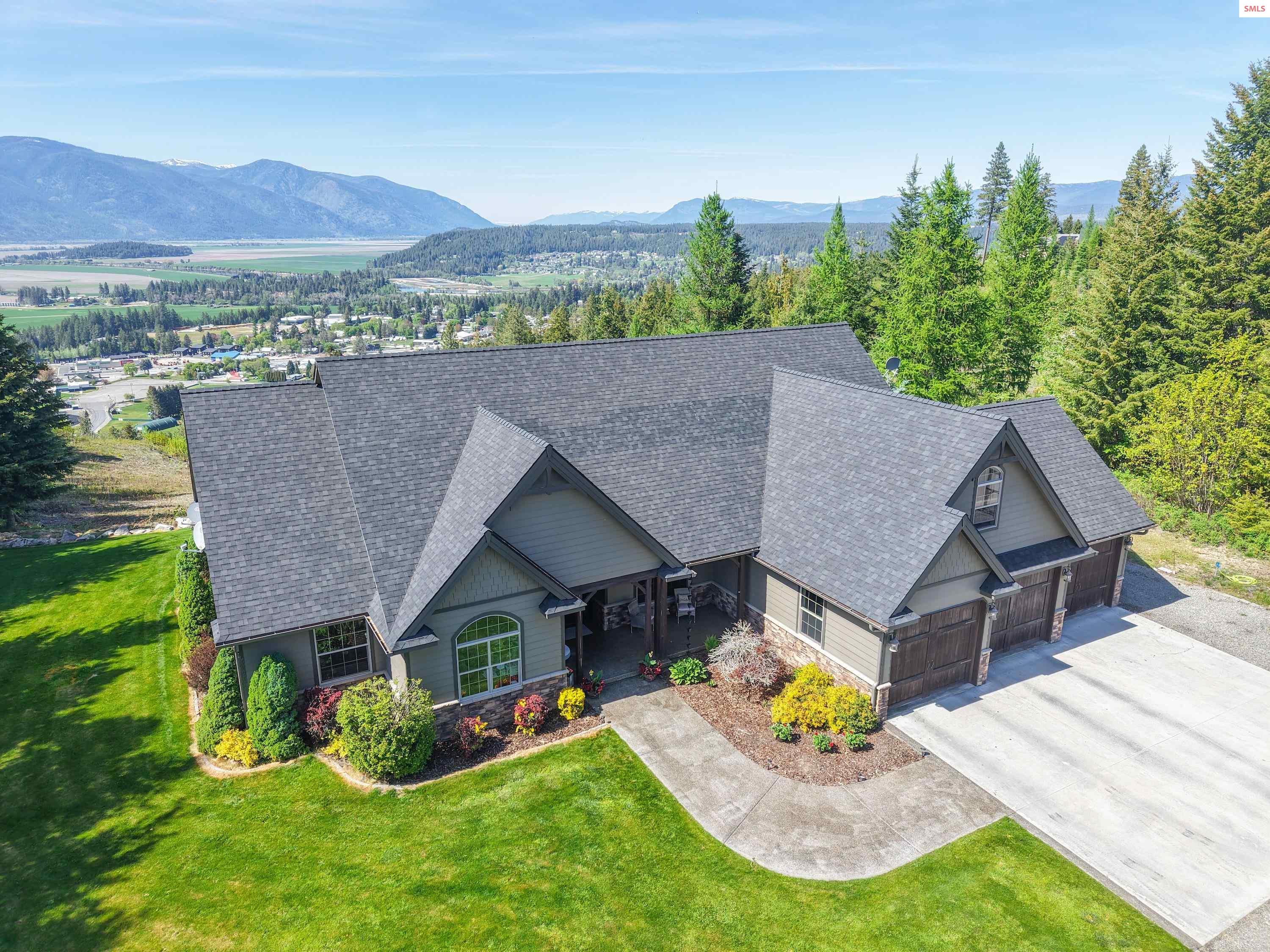 Property photo 3 for 493 Scenic Dr