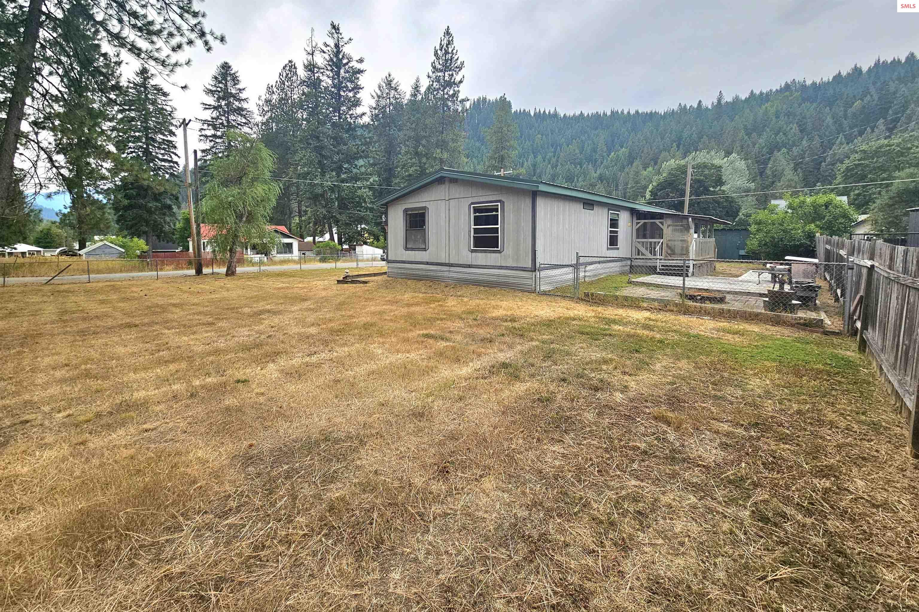 Property photo 2 for 122 2nd Ave
