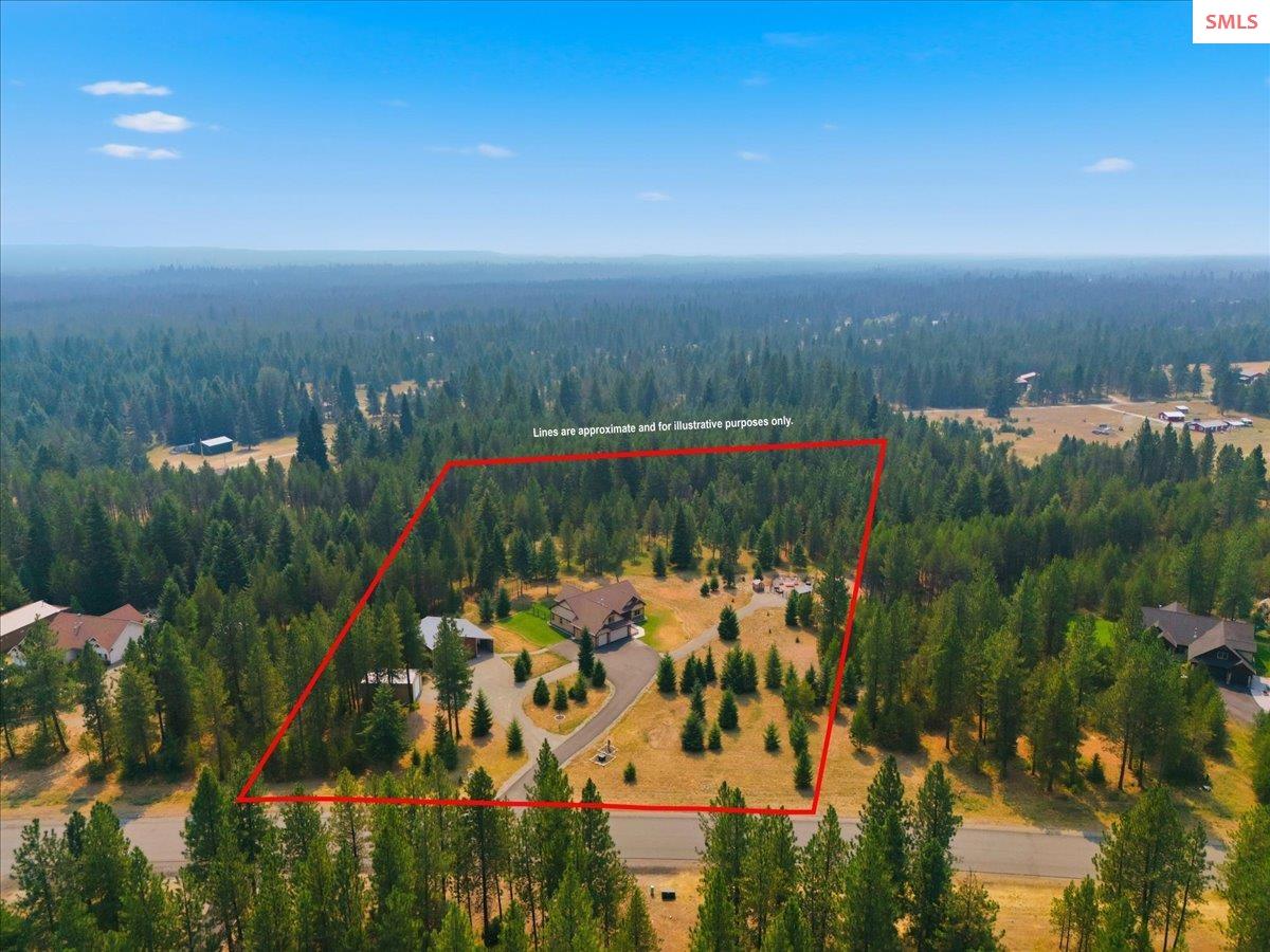 Property photo 3 for 22262 Massif Rd