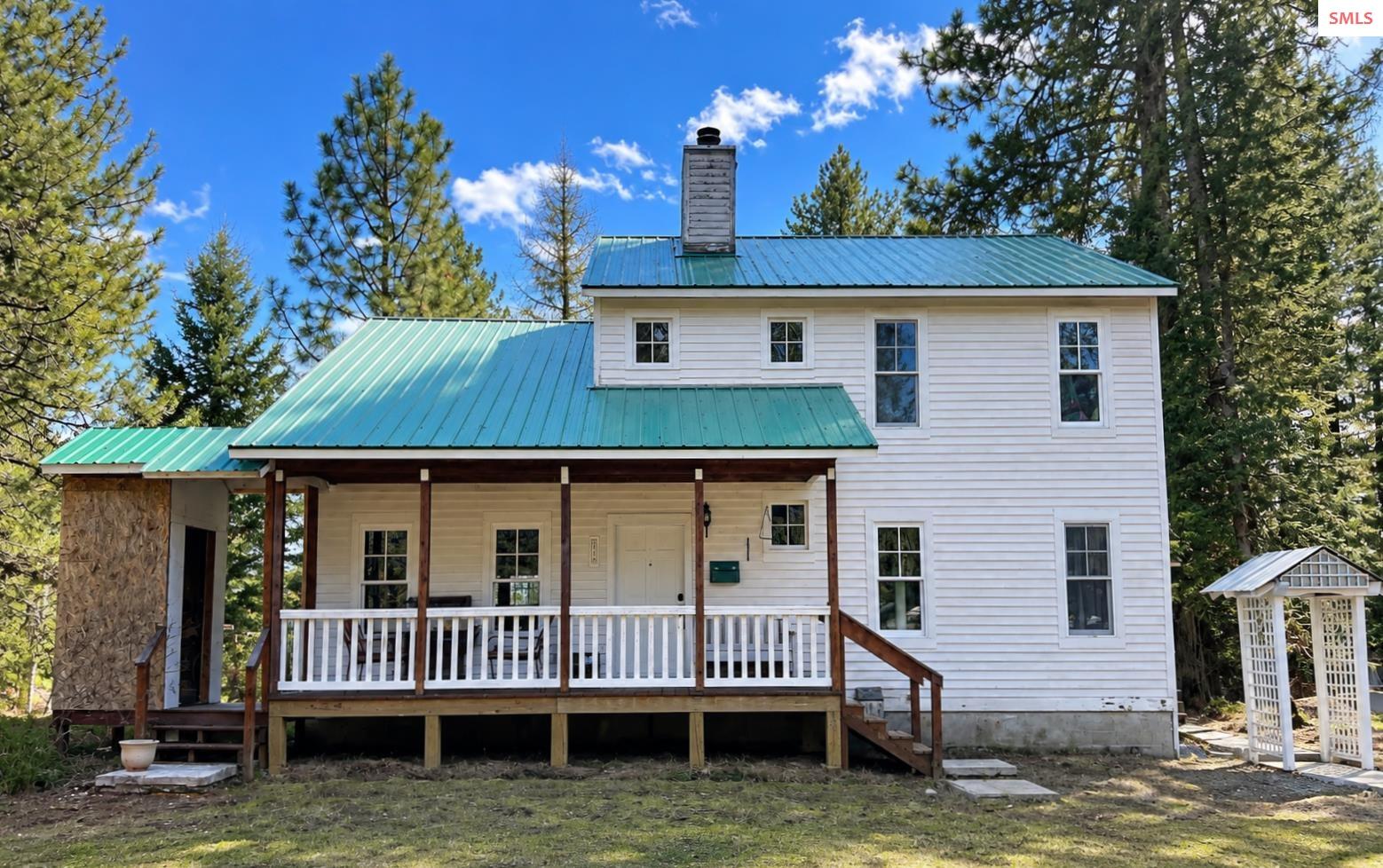 Front exterior of 631 Wolverine Rd.