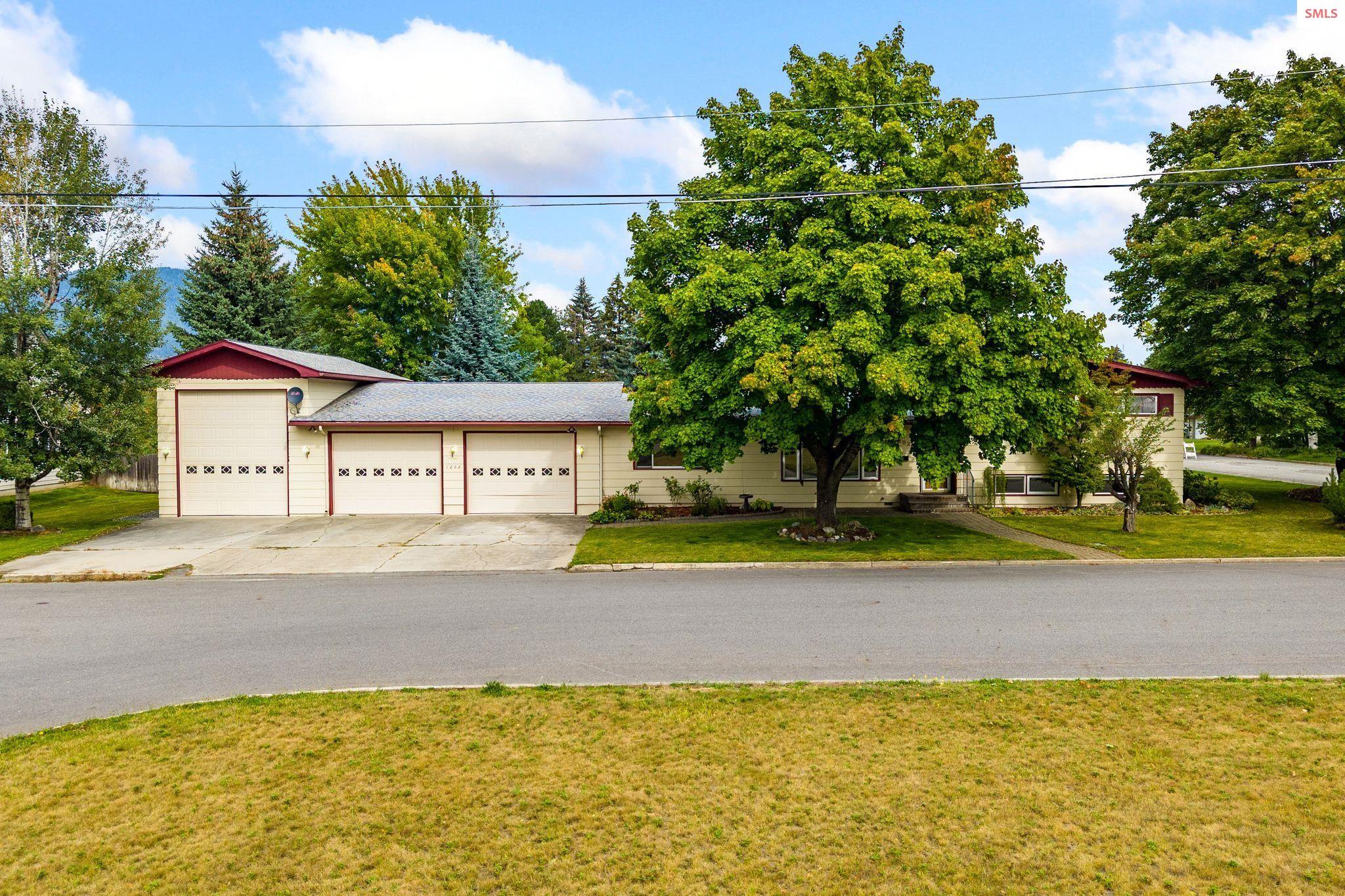 Front exterior of 1202 Birch Street