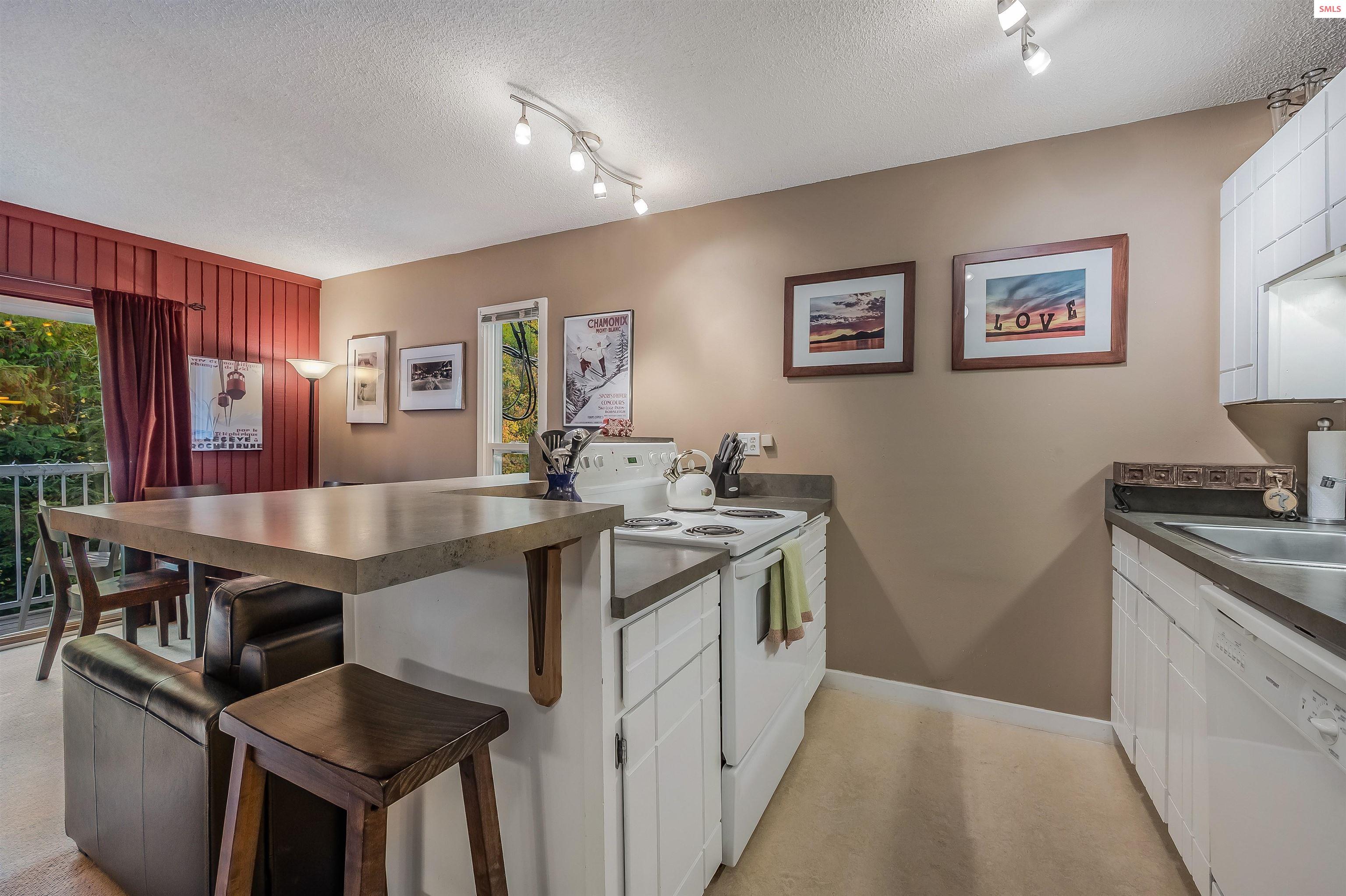 Property photo 3 for 495 Northwest Passage #305