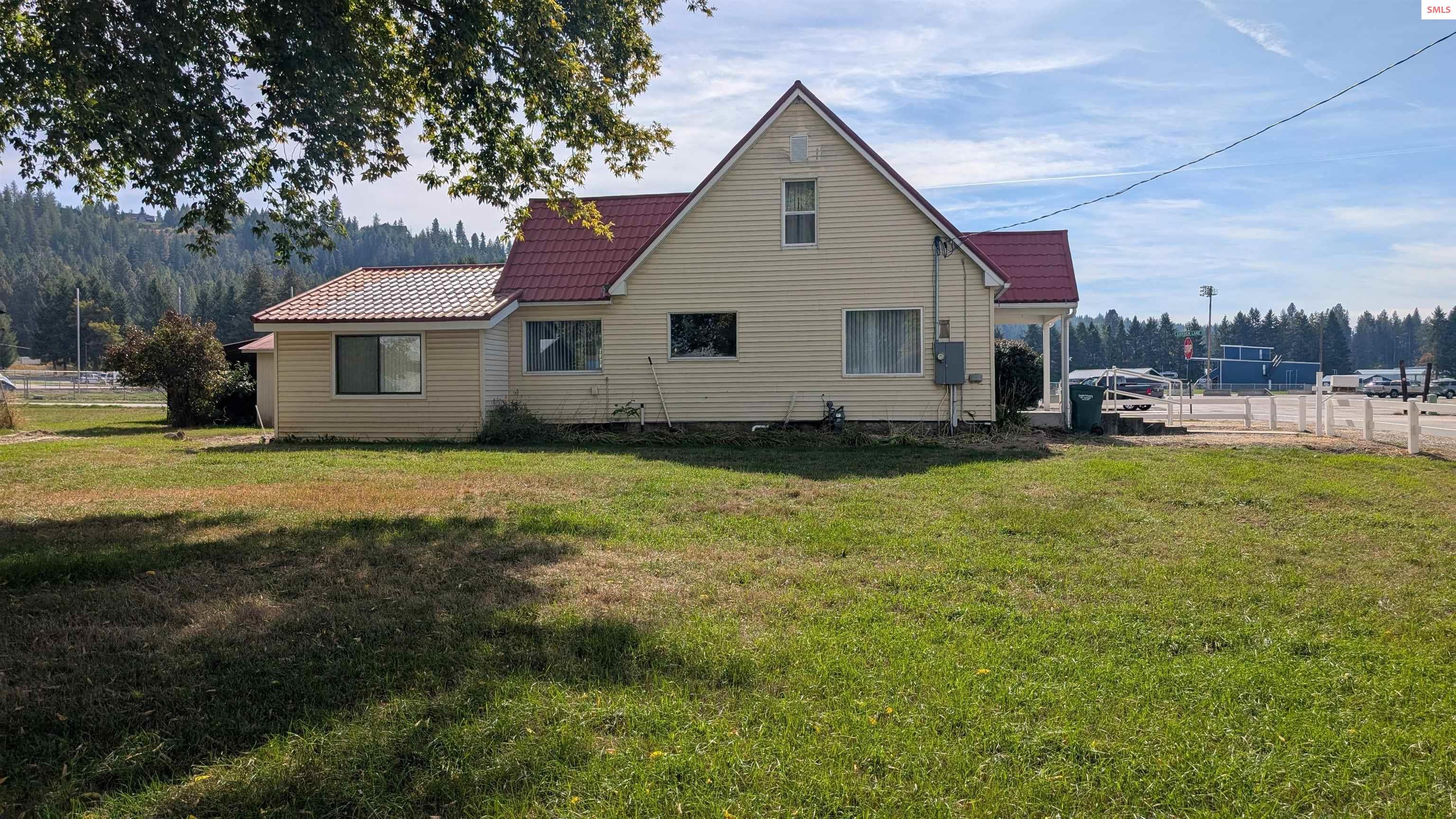 Front exterior of 6605 Fry St.