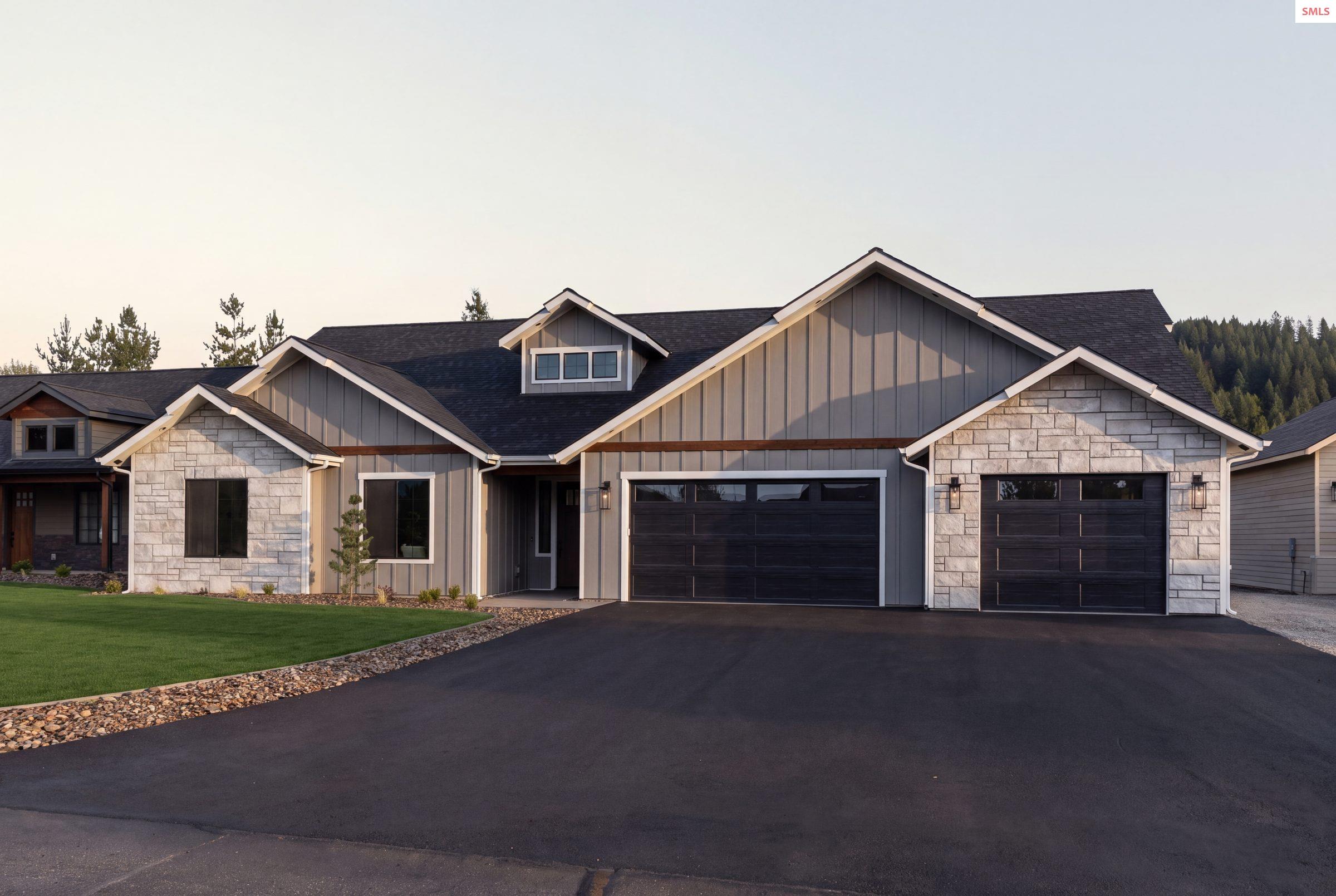 Front exterior of 27 Osprey Ln