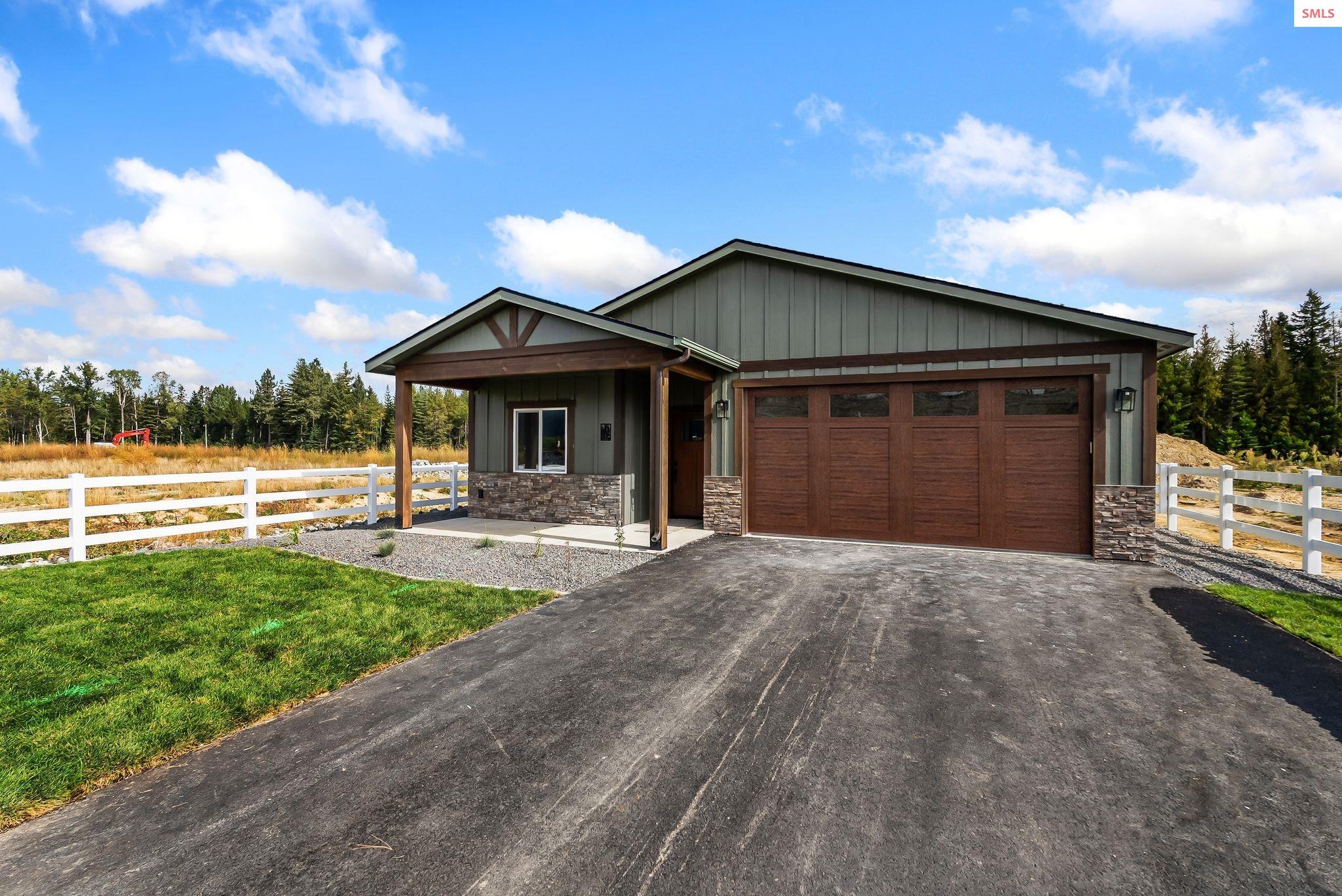 Front exterior of 191 Backtrack Rd