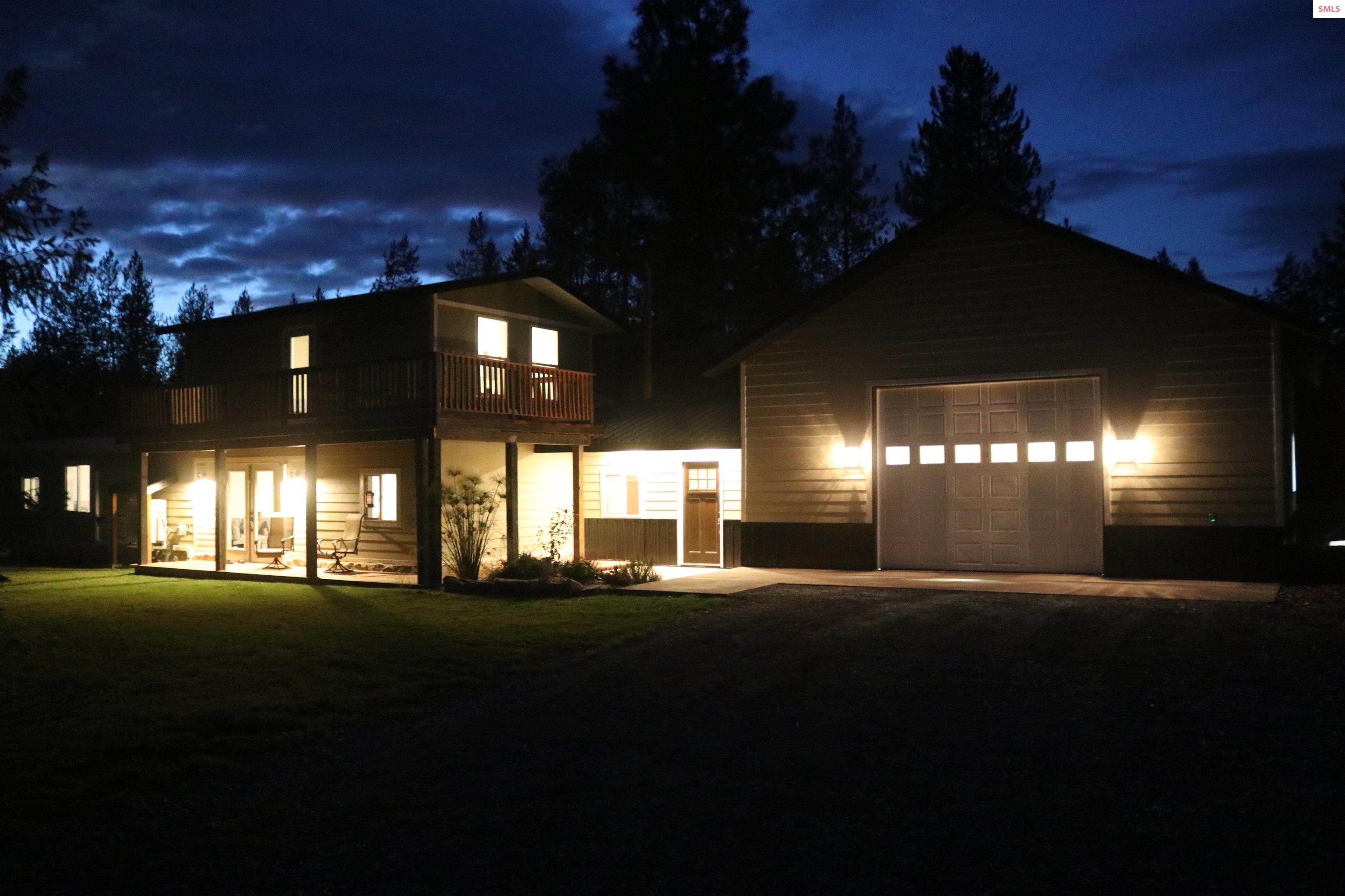 Front exterior of 242 Lodgepole Ln