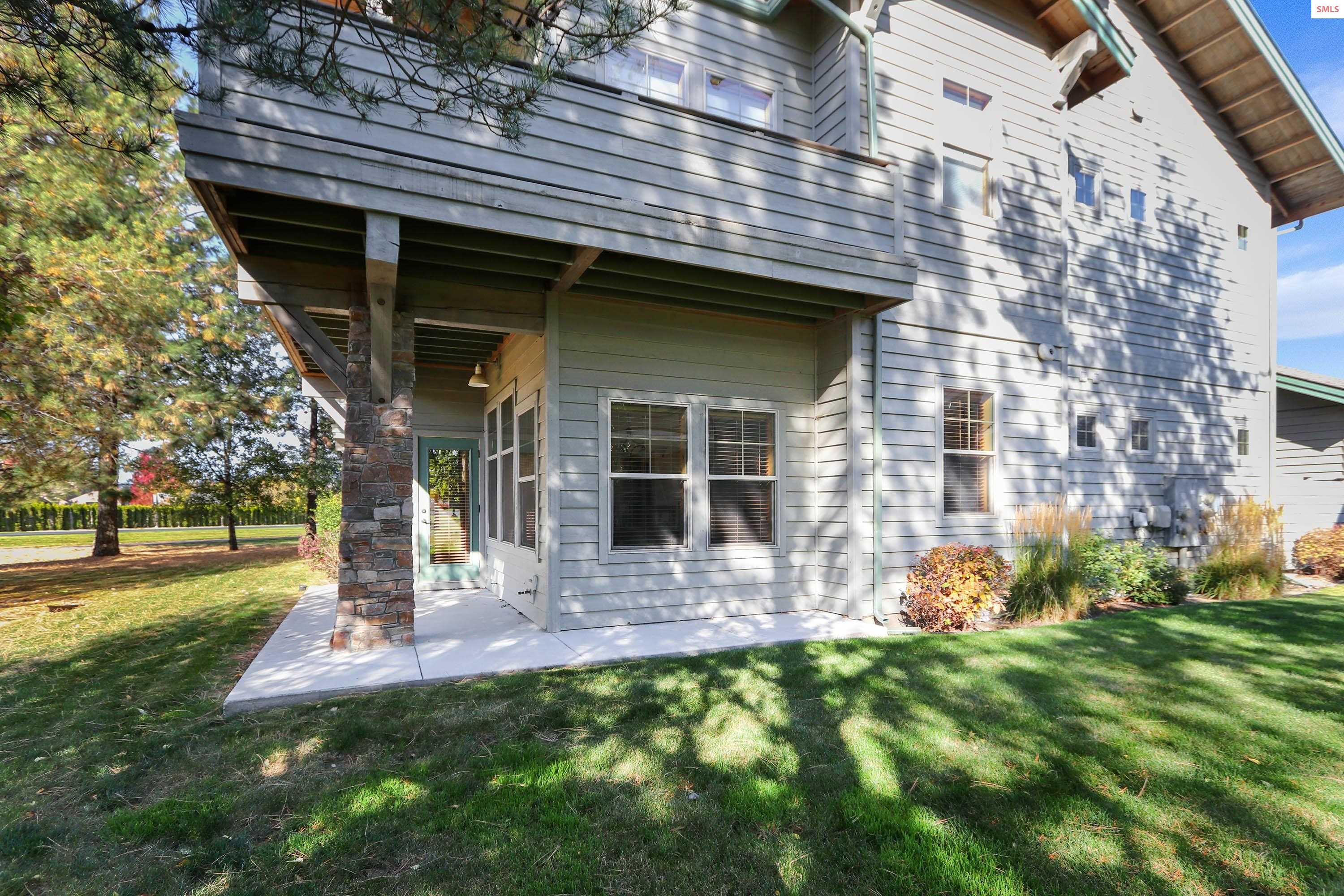 Front exterior of 507 Guthrie Place #302