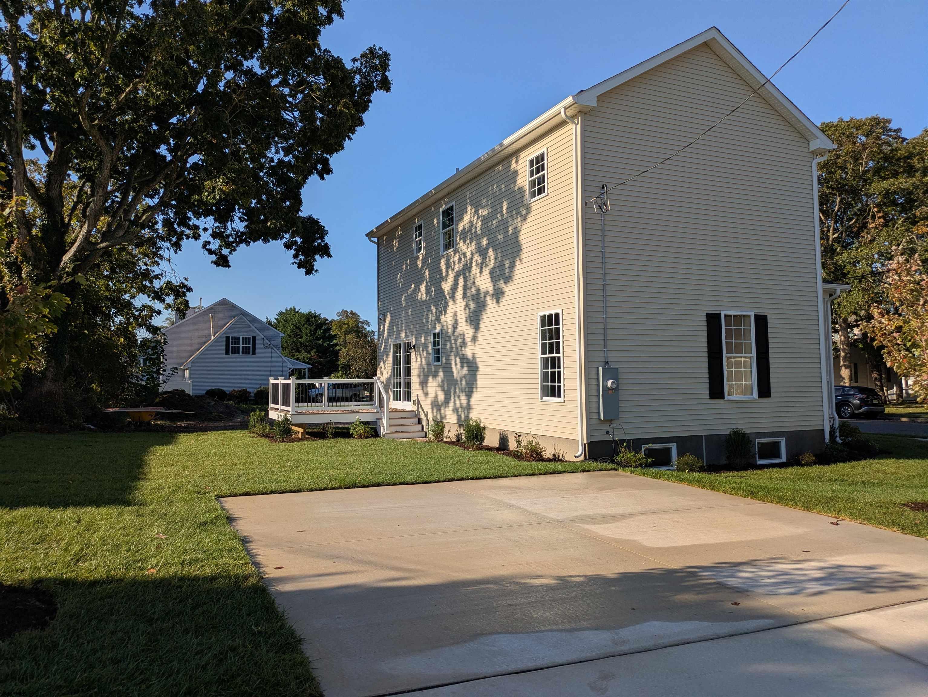 740 3rd St Street - Picture 2