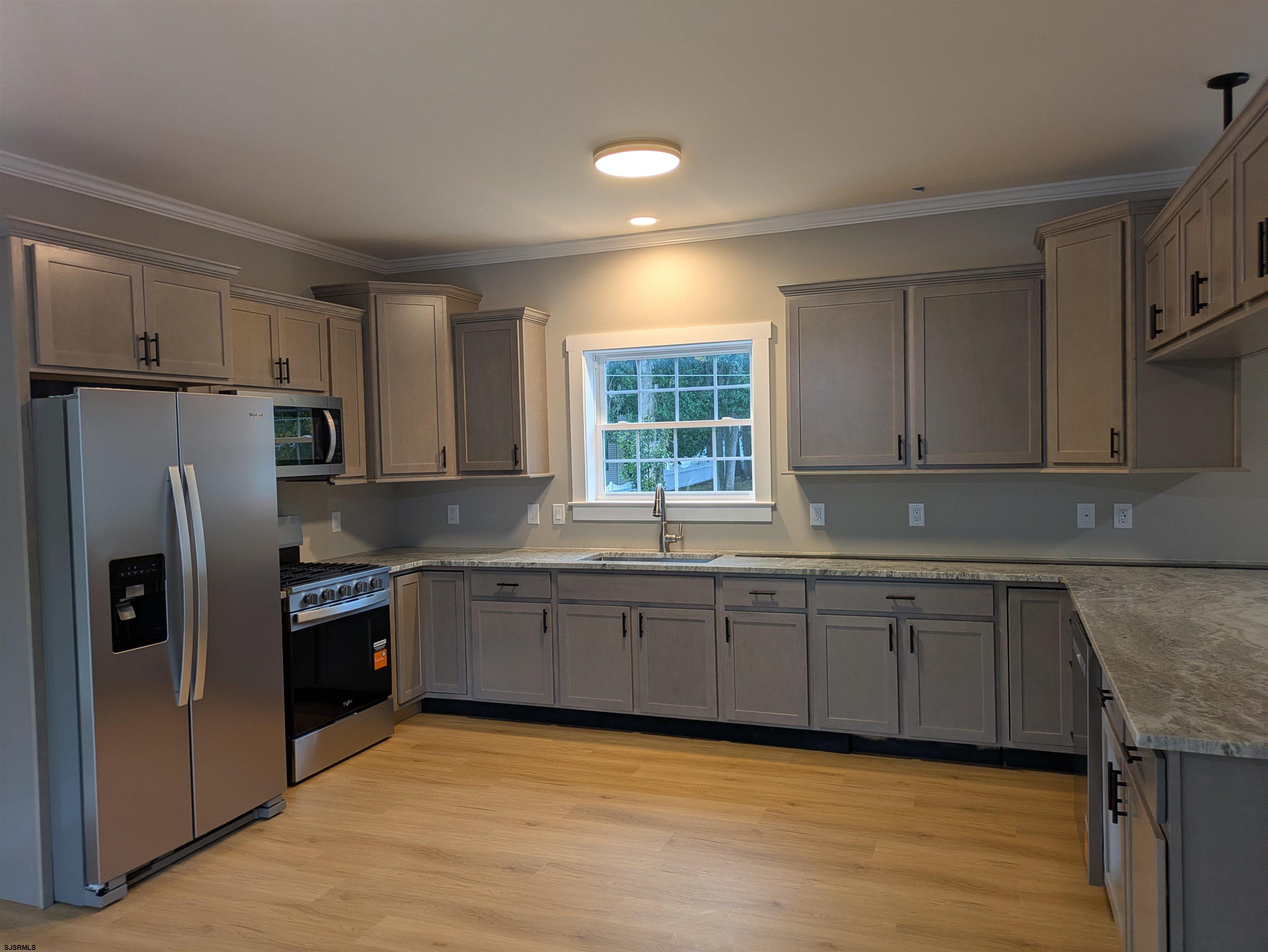 740 3rd St Street - Picture 4