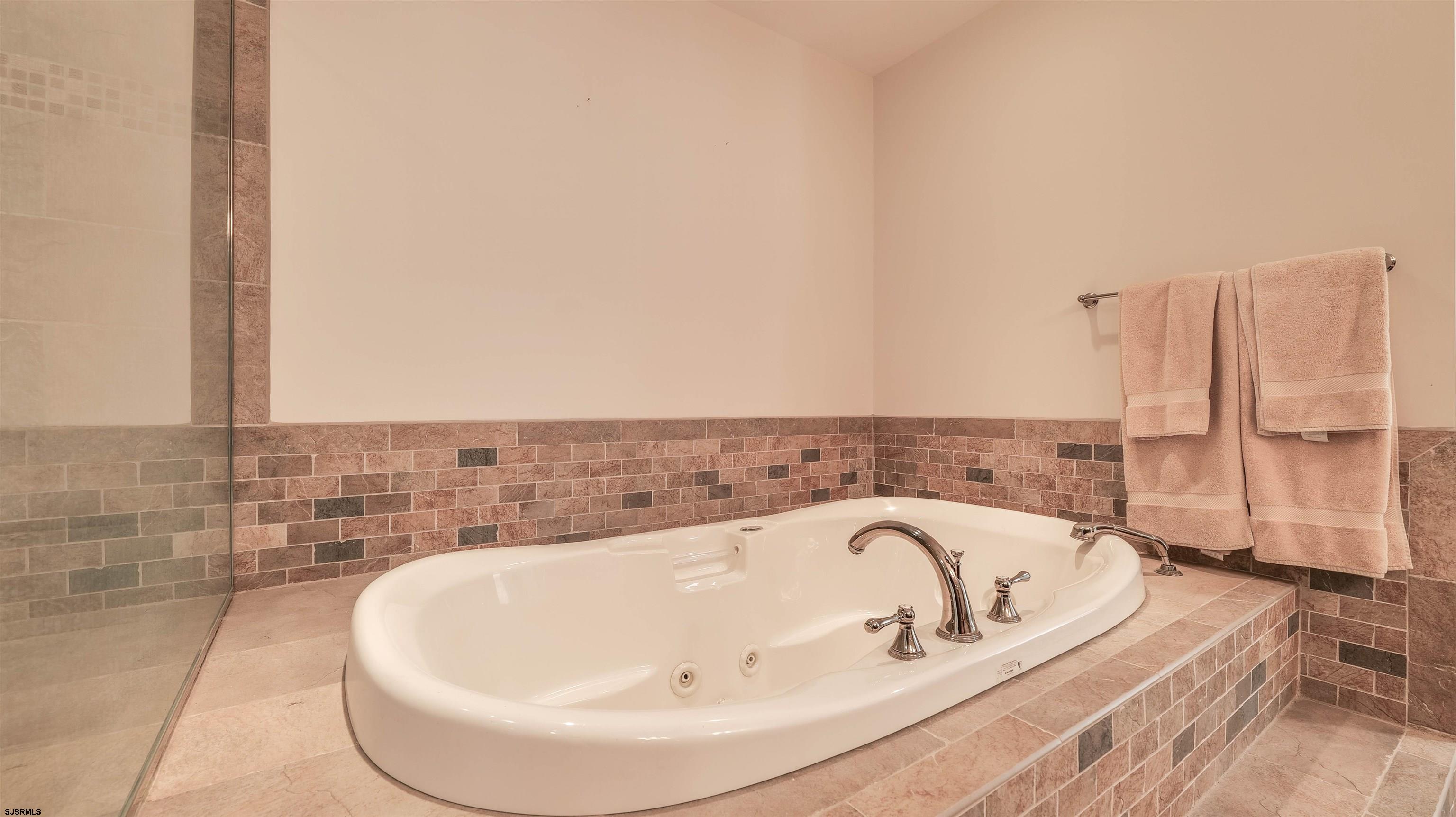 594572 | Photo 31