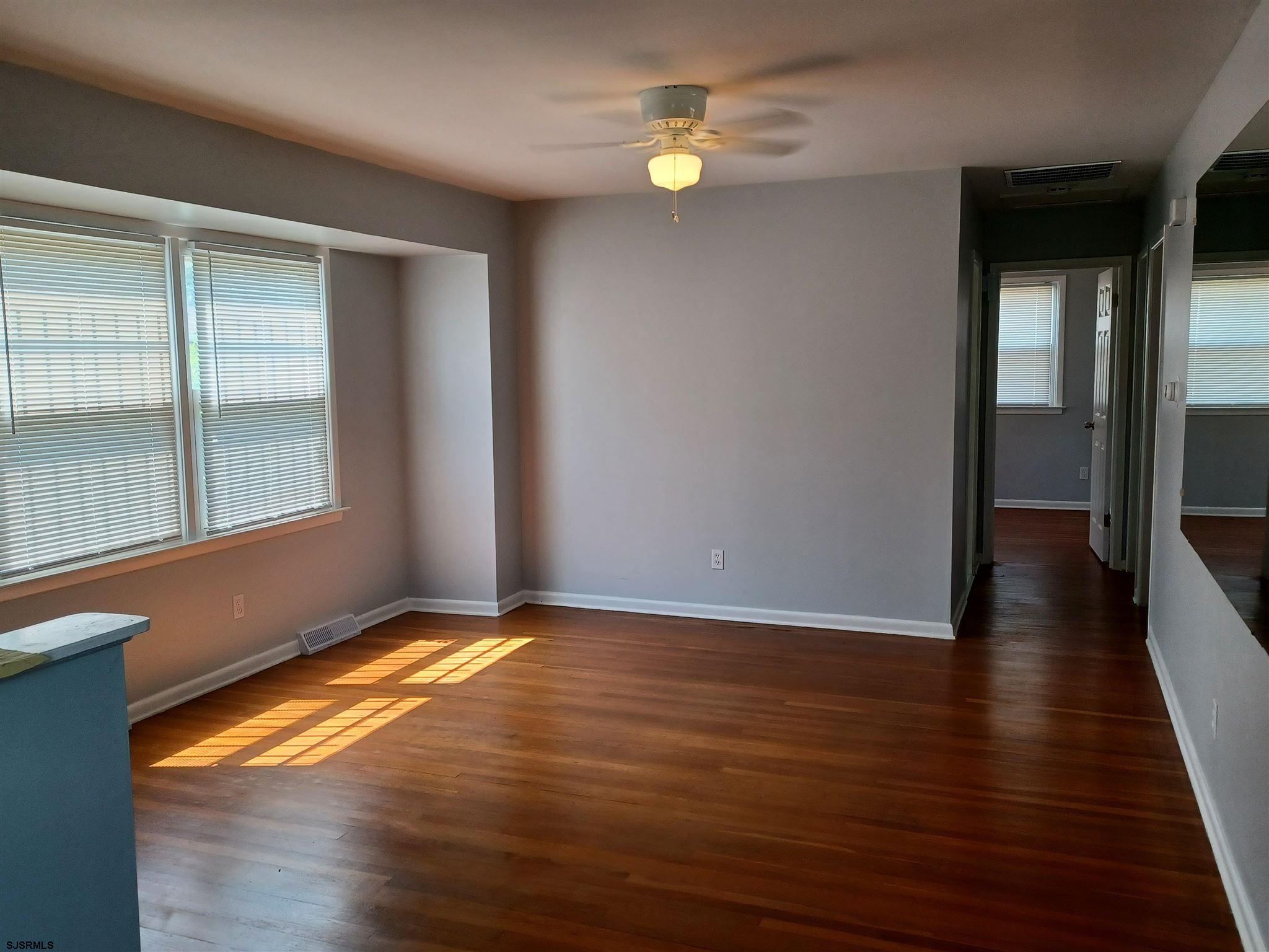 641 Howard Avenue - Picture 4