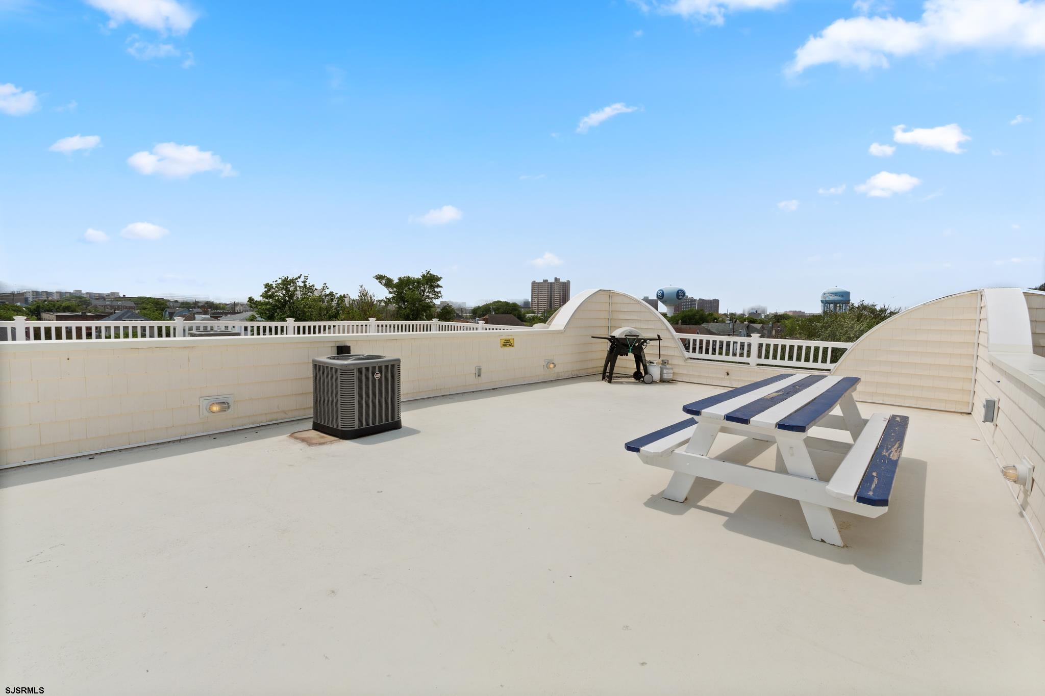 502 N Massachusetts Avenue