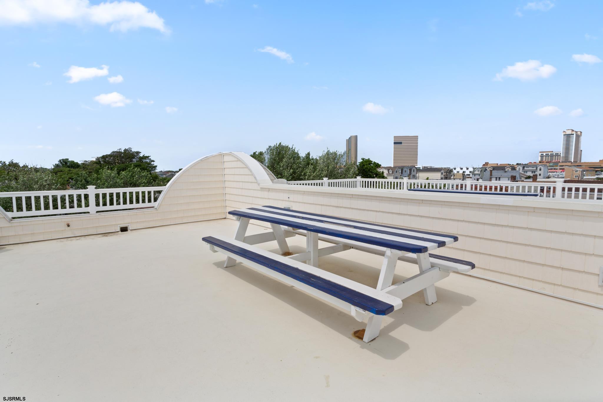 502 N Massachusetts Avenue