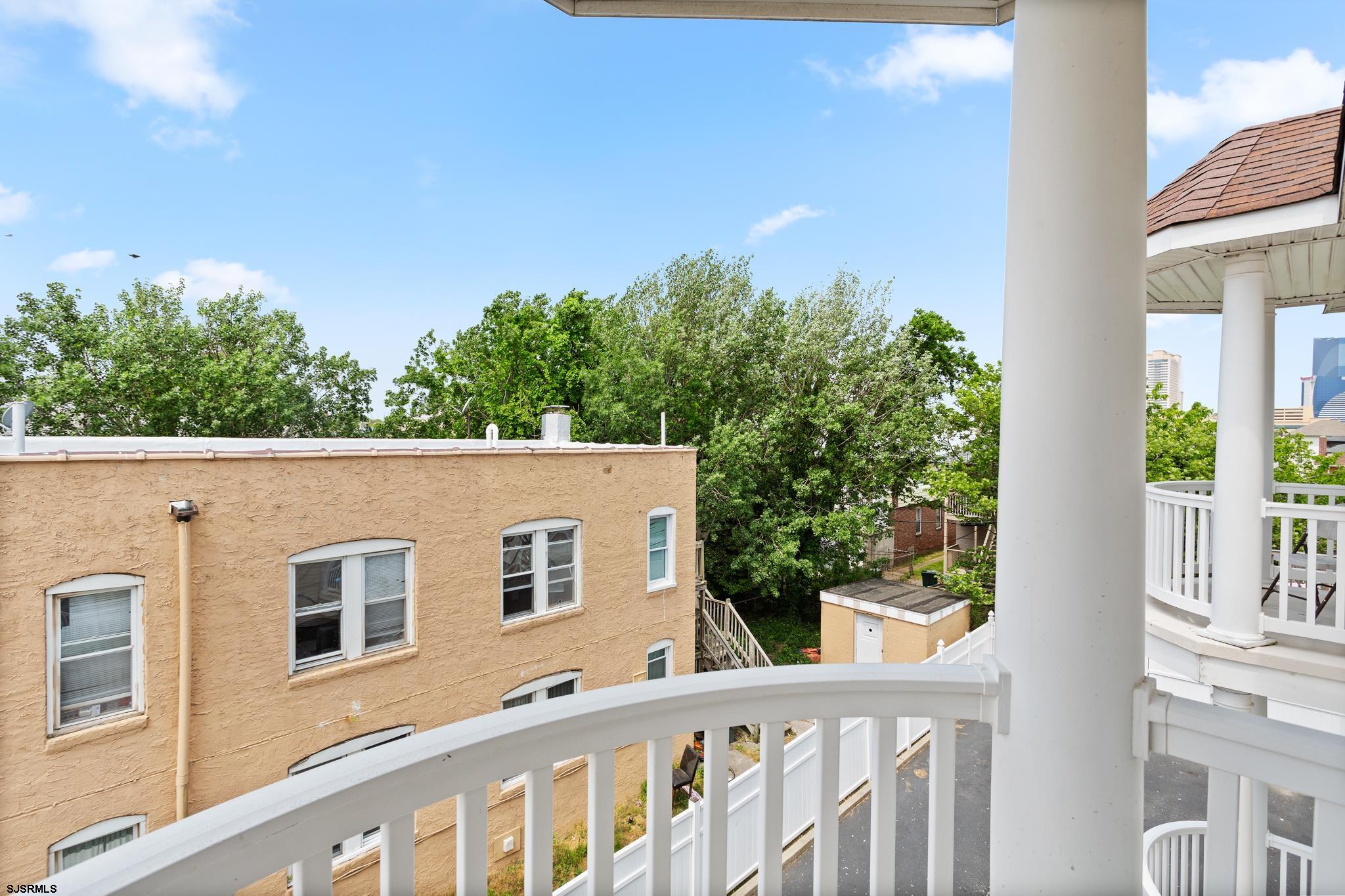 502 N Massachusetts Avenue