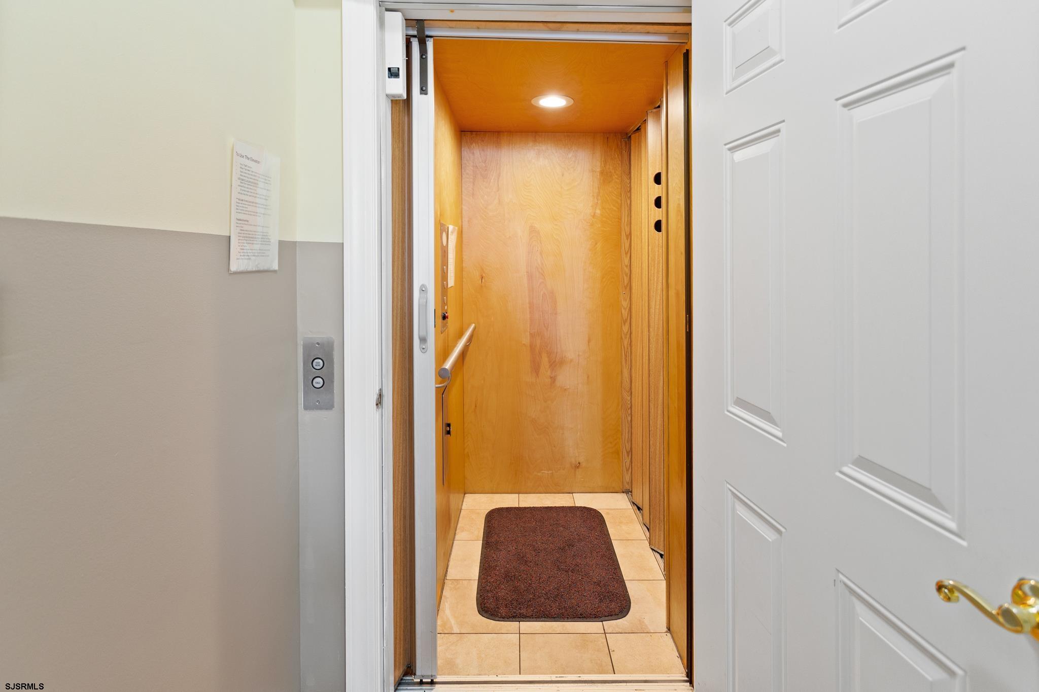 502 N Massachusetts Avenue