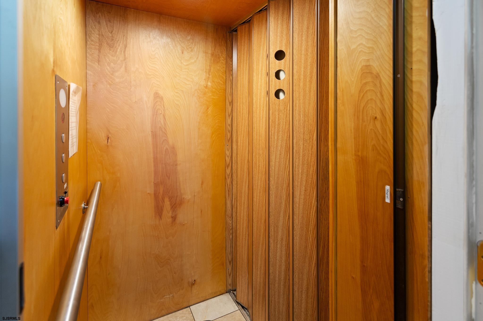 502 N Massachusetts Avenue