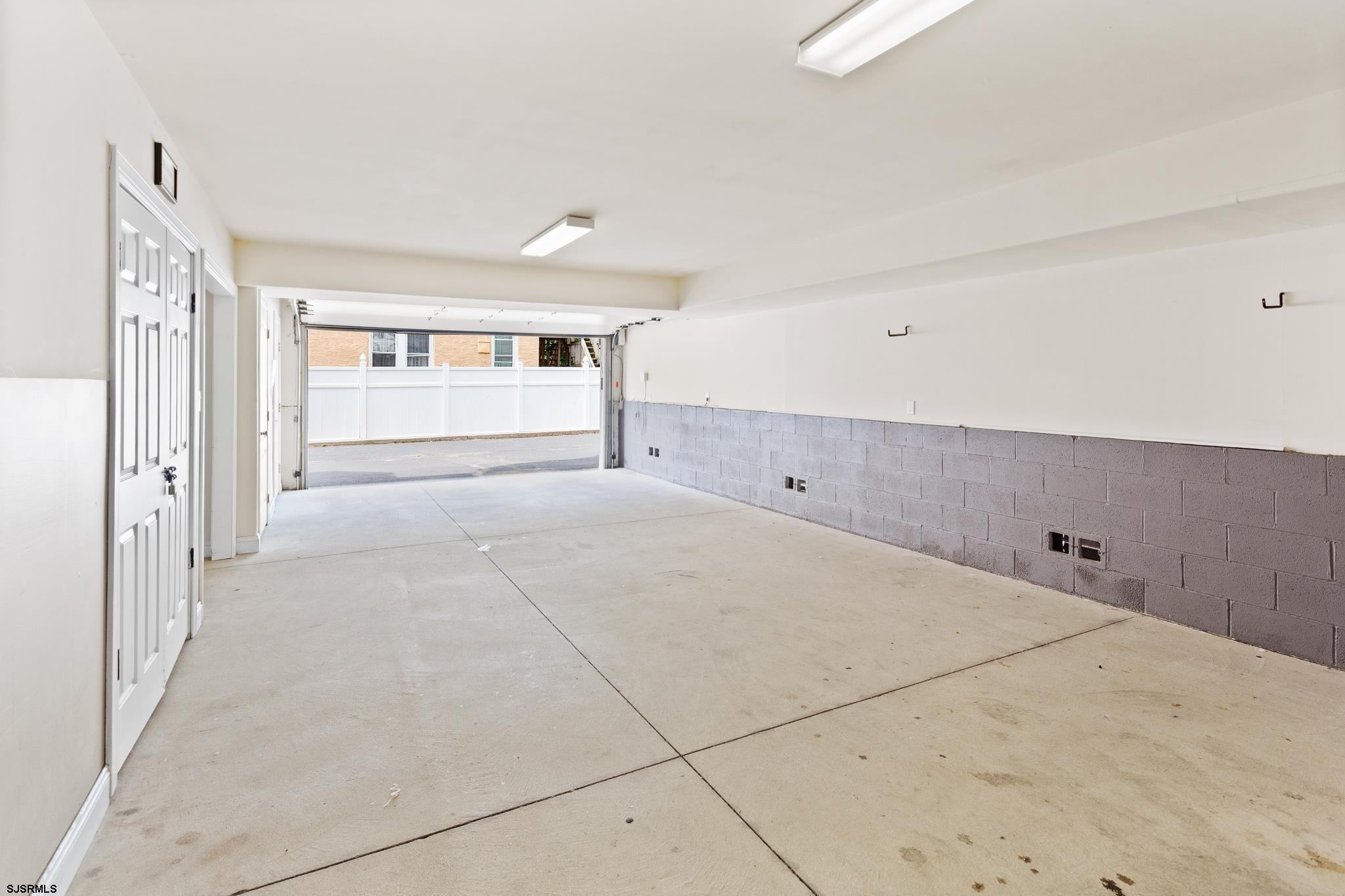 502 N Massachusetts Avenue