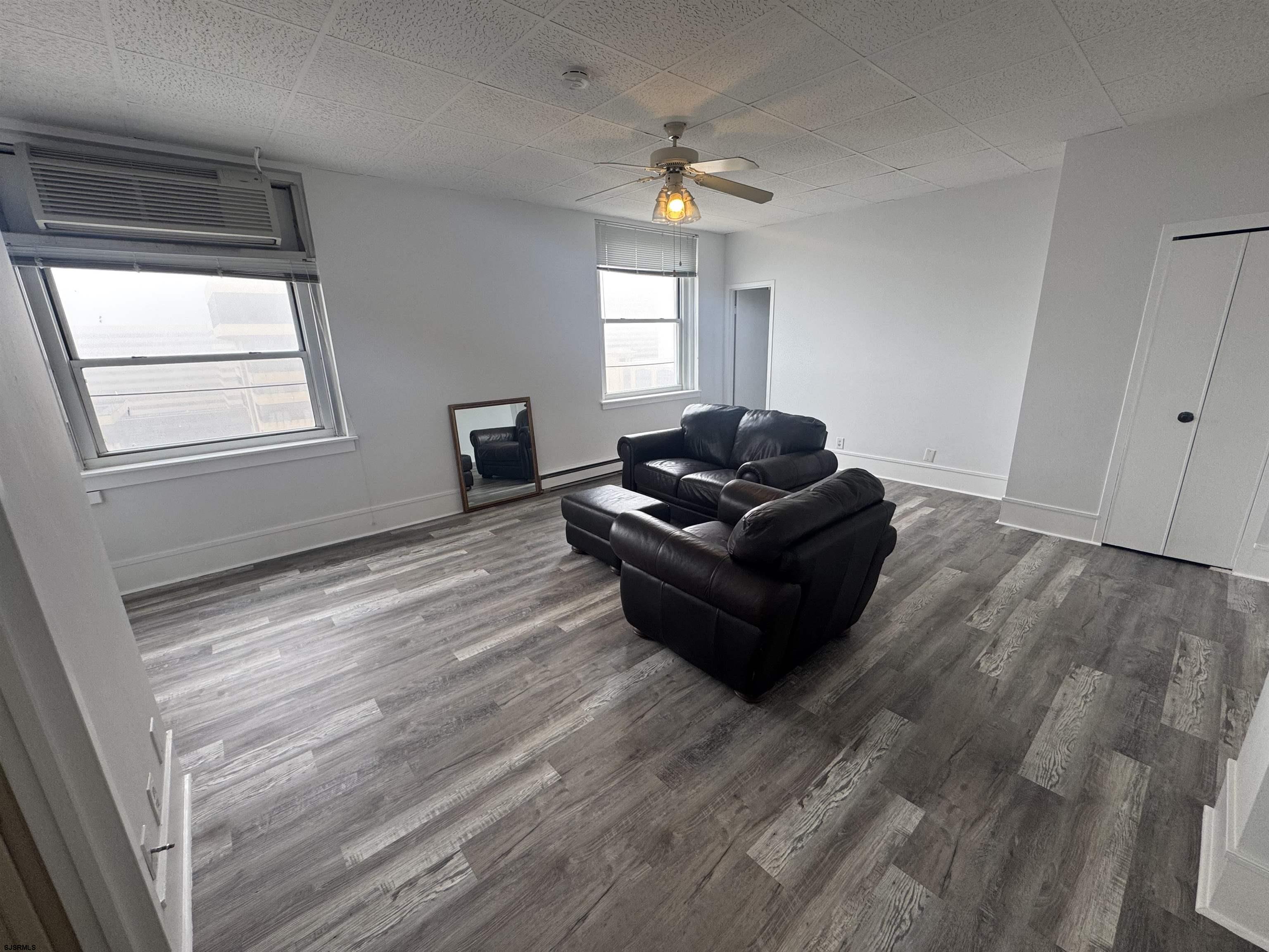 2721 Boardwalk - Picture 4