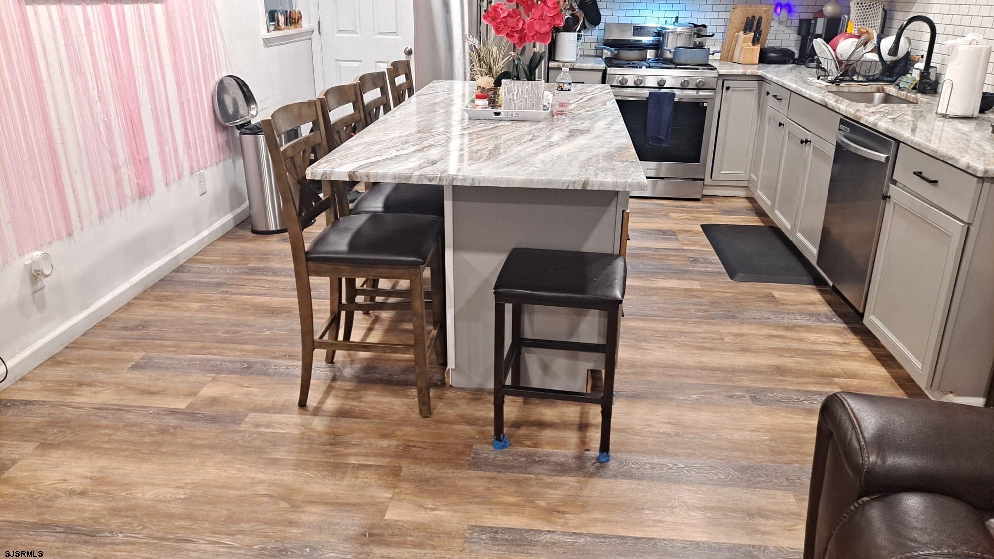 1620 N Michigan Avenue - Picture 3